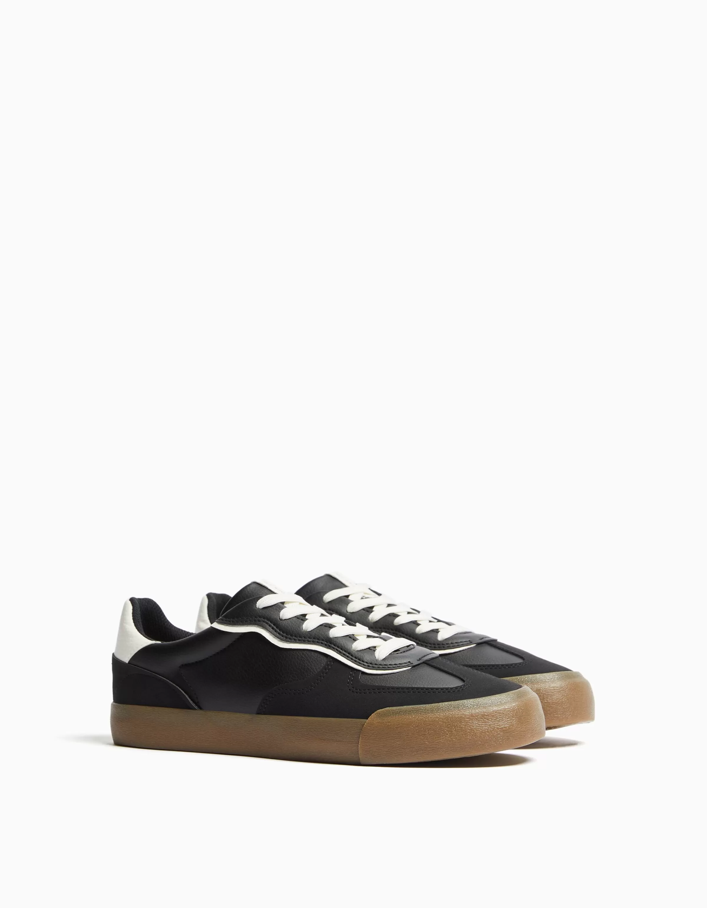 BERSHKA Chaussures*Baskets style rétro Noir