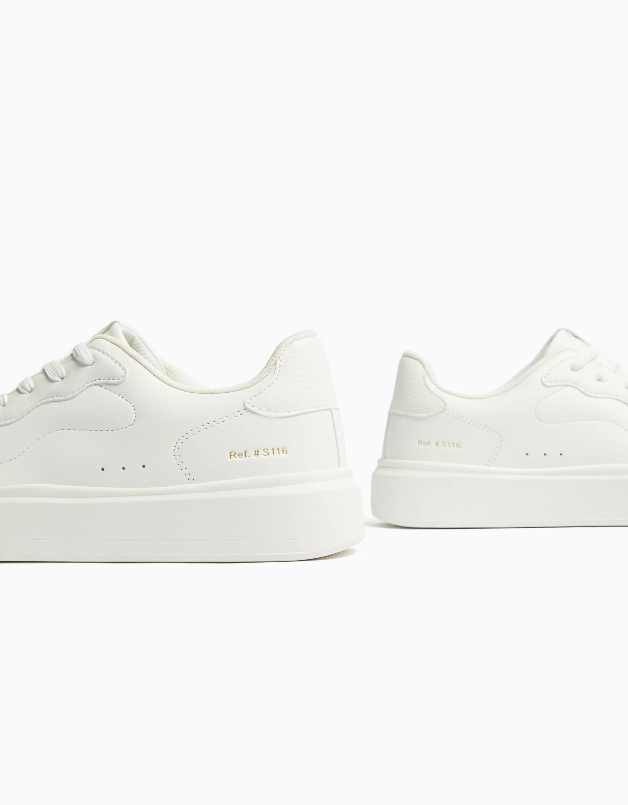 BERSHKA Chaussures*Baskets unies homme. Blanc