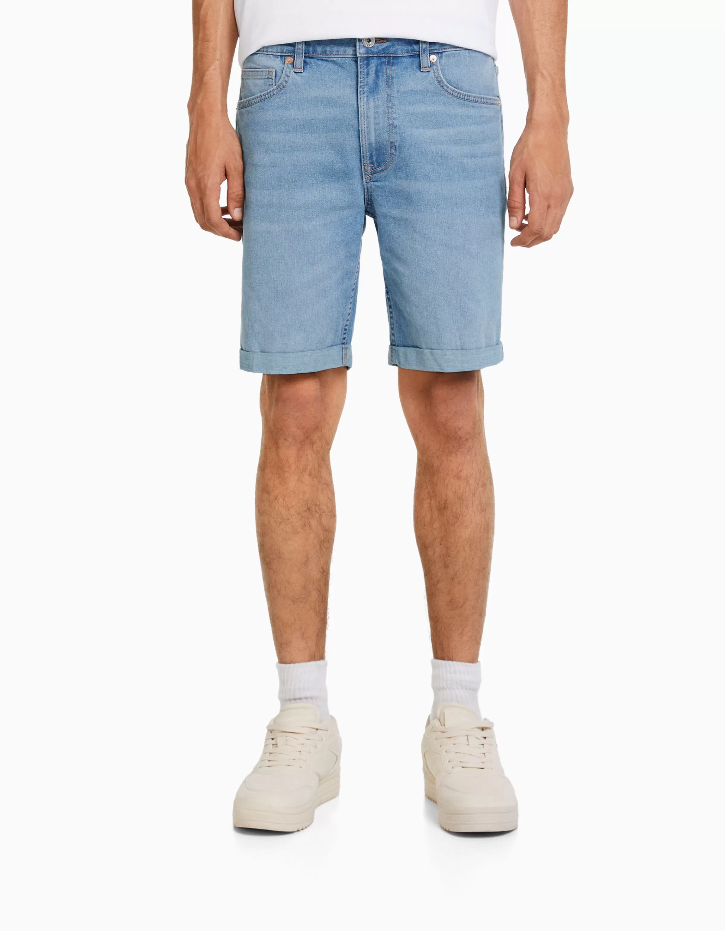 BERSHKA Bermudas*Bermuda denim skinny retroussé Bleu