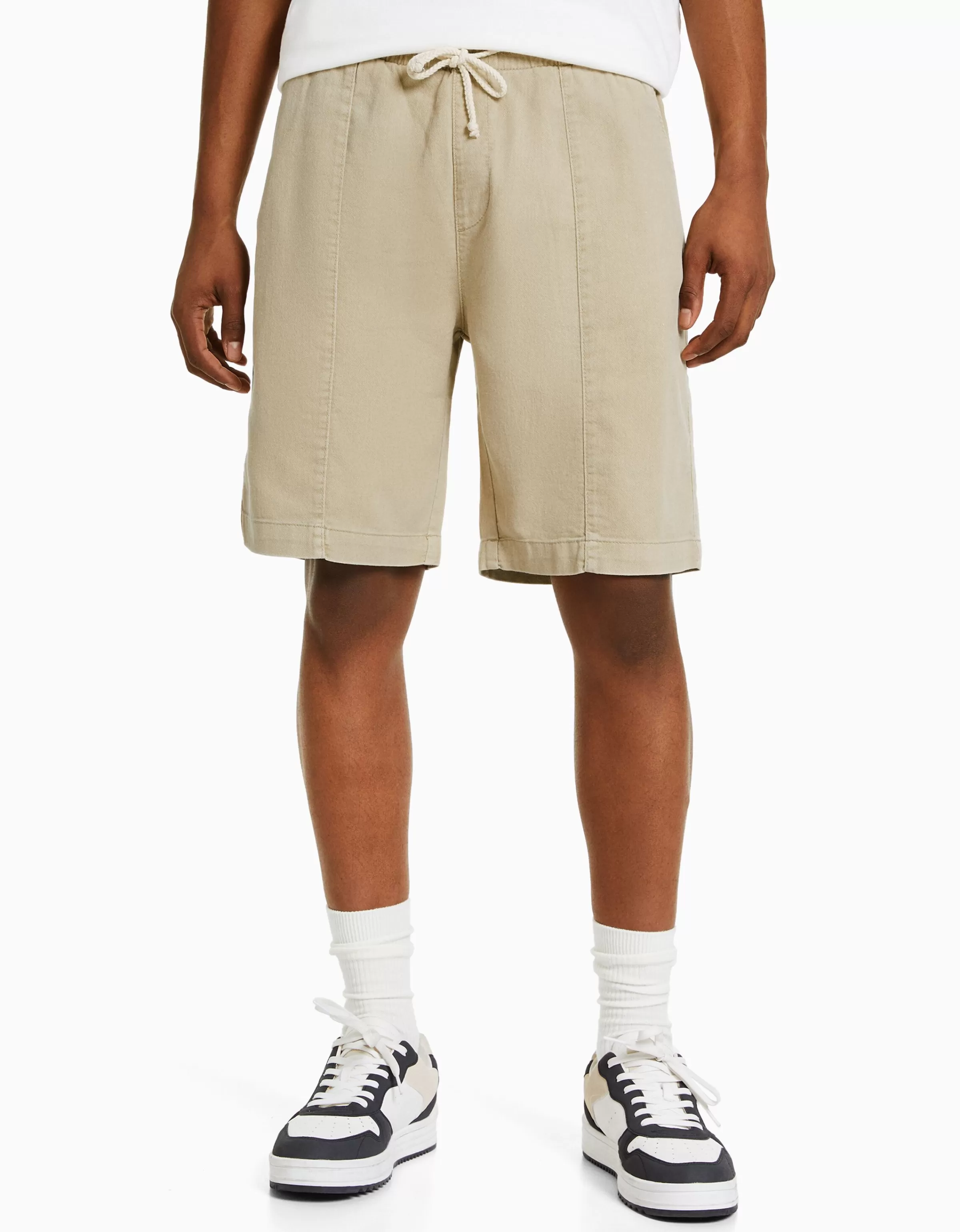 BERSHKA Bermudas*Bermuda jogger effet rustique Blanc