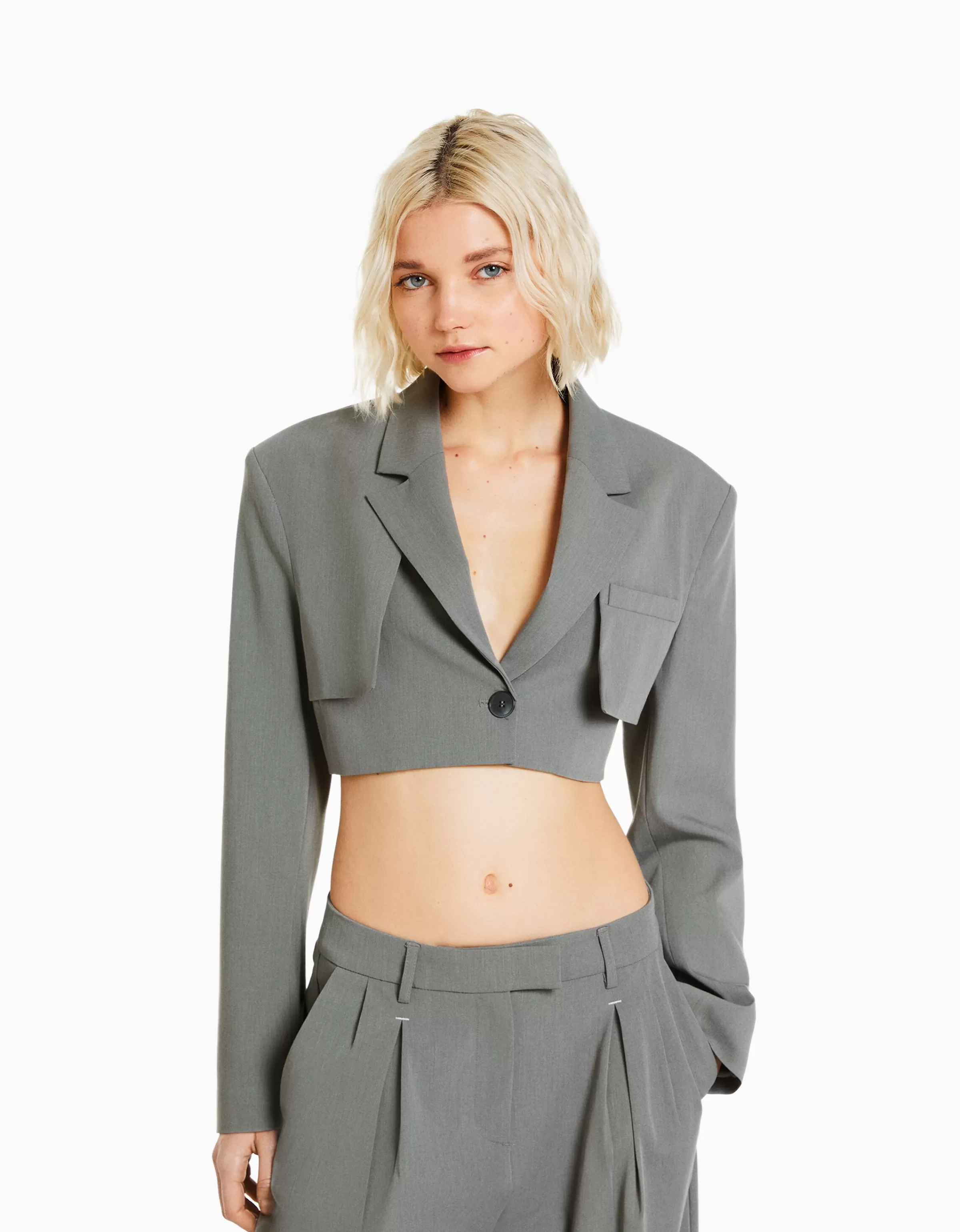 BERSHKA Vestes*Blazer tailoring cropped Gris