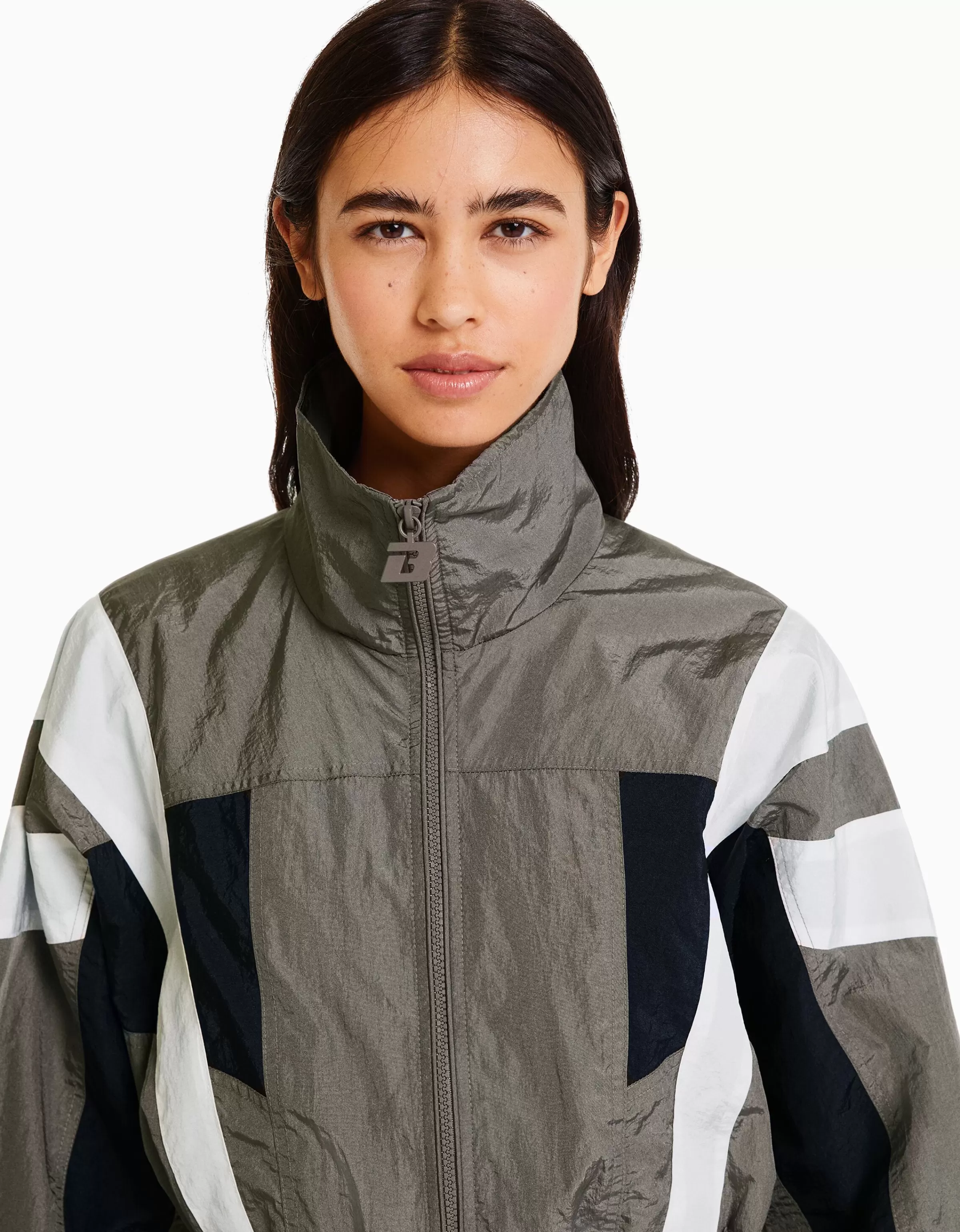 BERSHKA Vêtements*Blouson cropped effet nylon color block Vert
