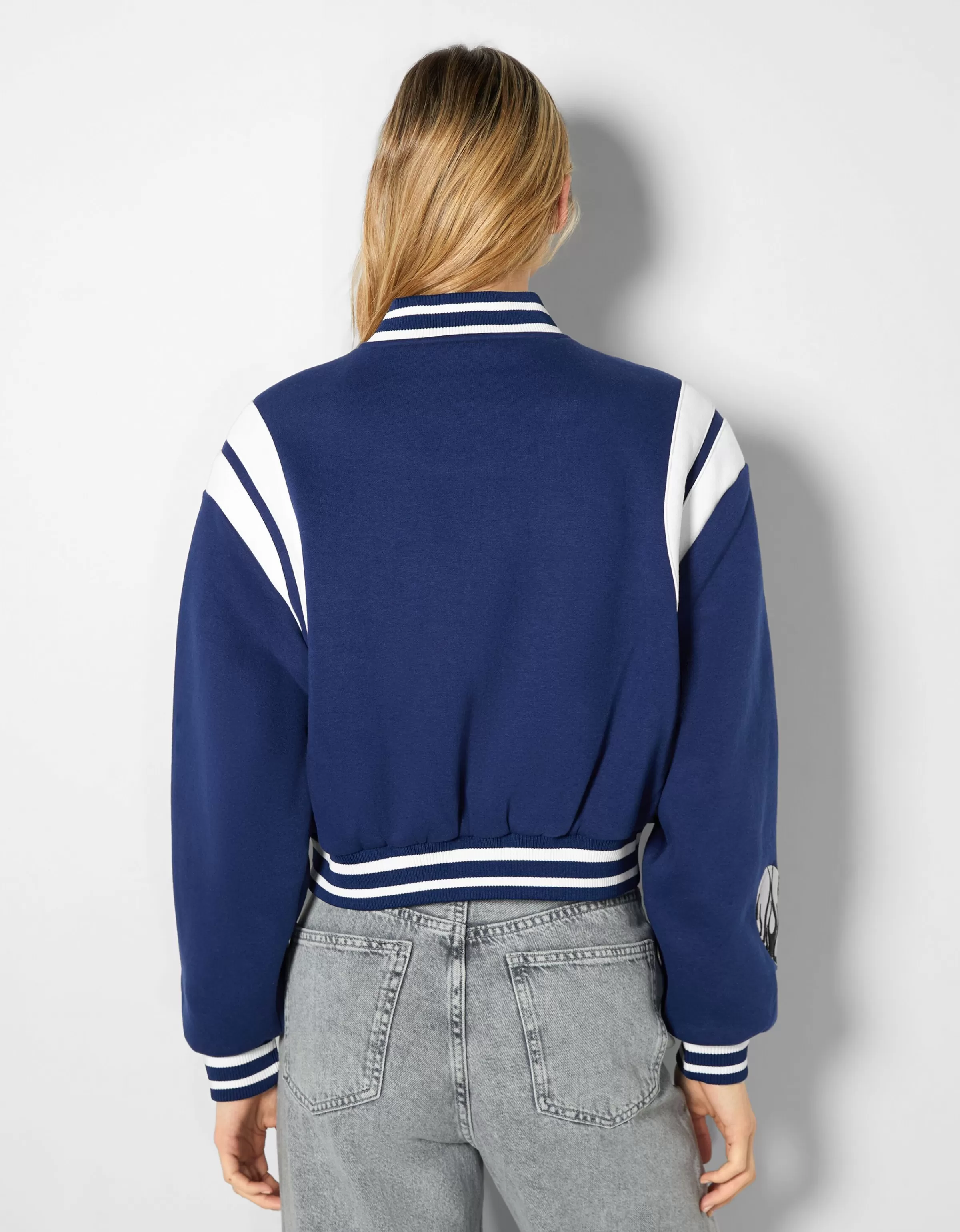 BERSHKA Vestes*Blouson cropped varsity Violet