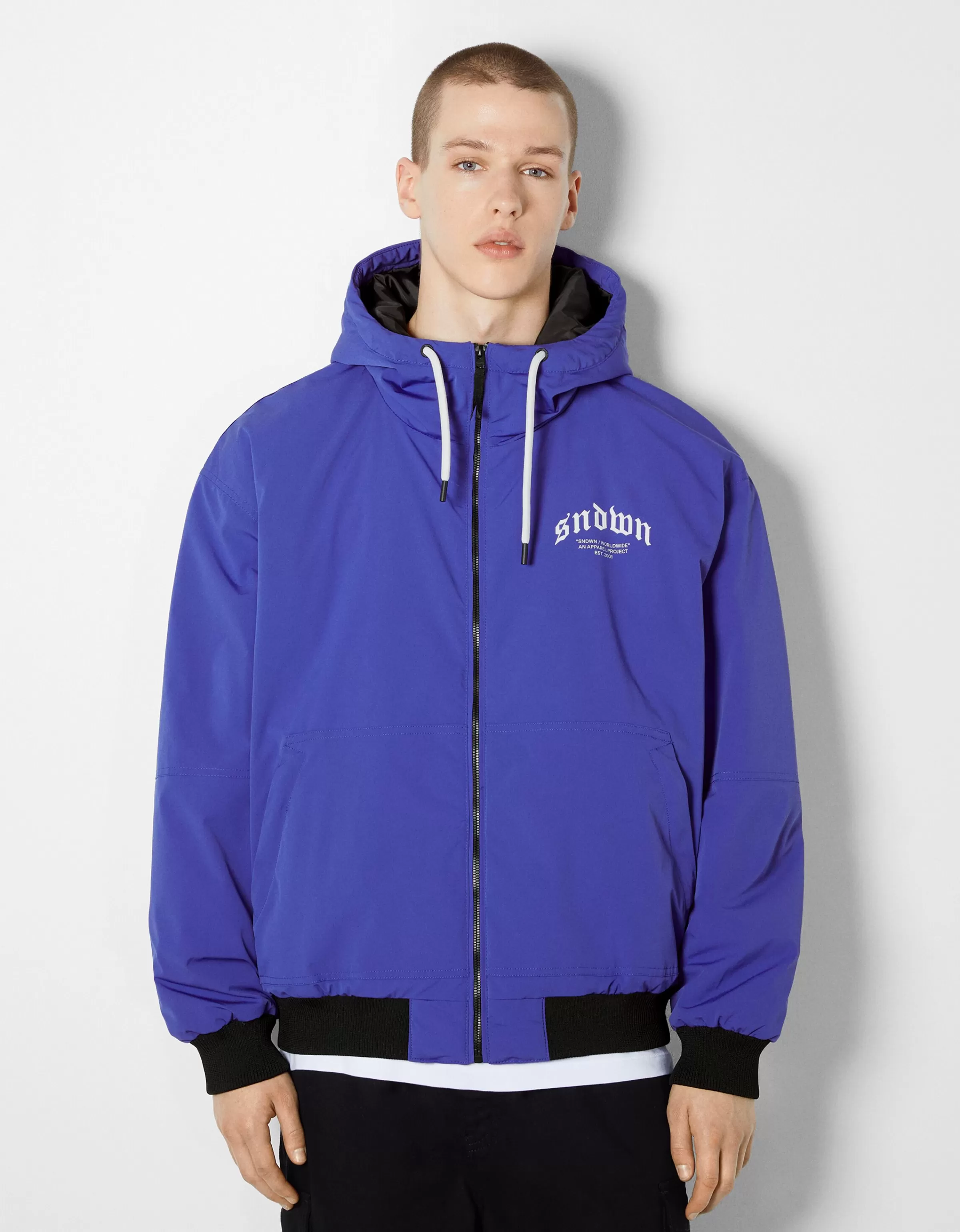 BERSHKA Blousons et manteaux*Blouson matelassé capuche imprimé Bleu