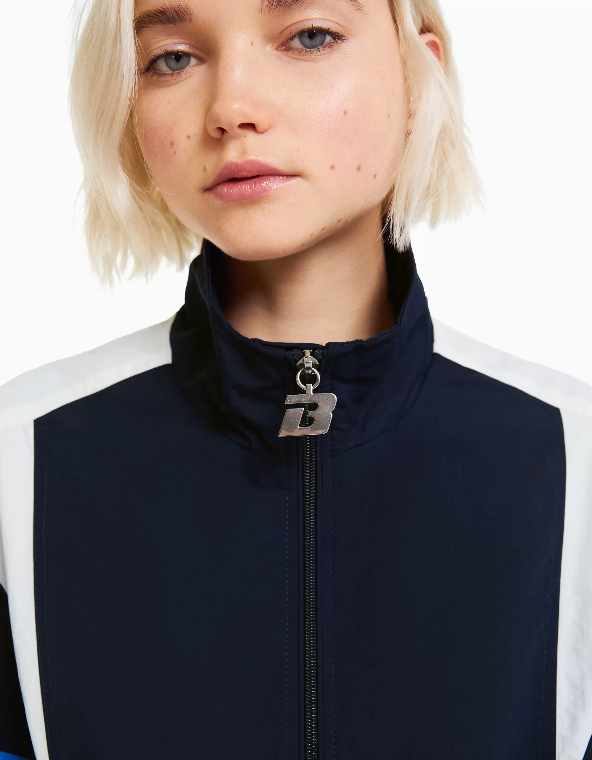 BERSHKA Vestes*Blouson oversize effet nylon color block Bleu