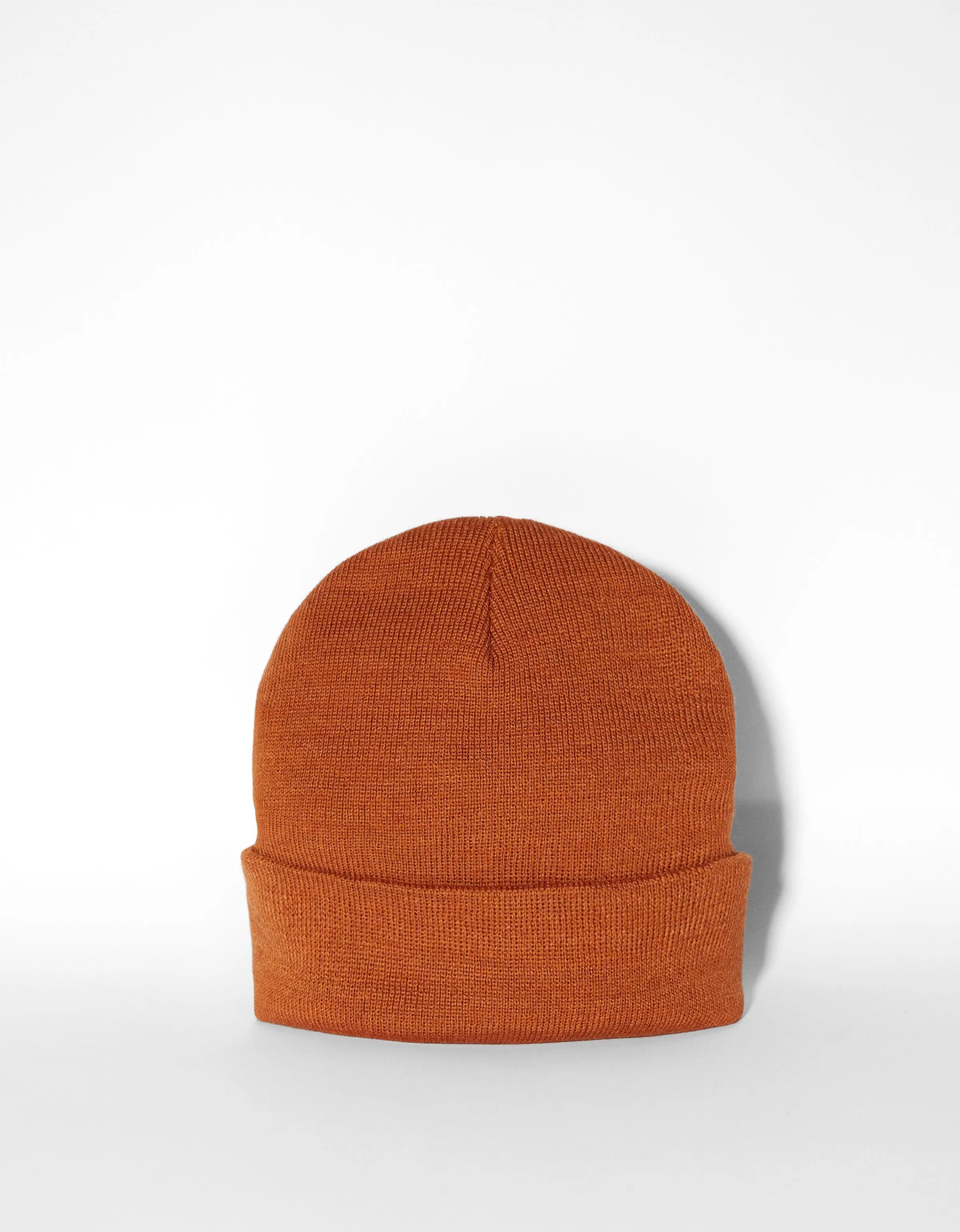 BERSHKA Personnalisables*Bonnet basic Camel