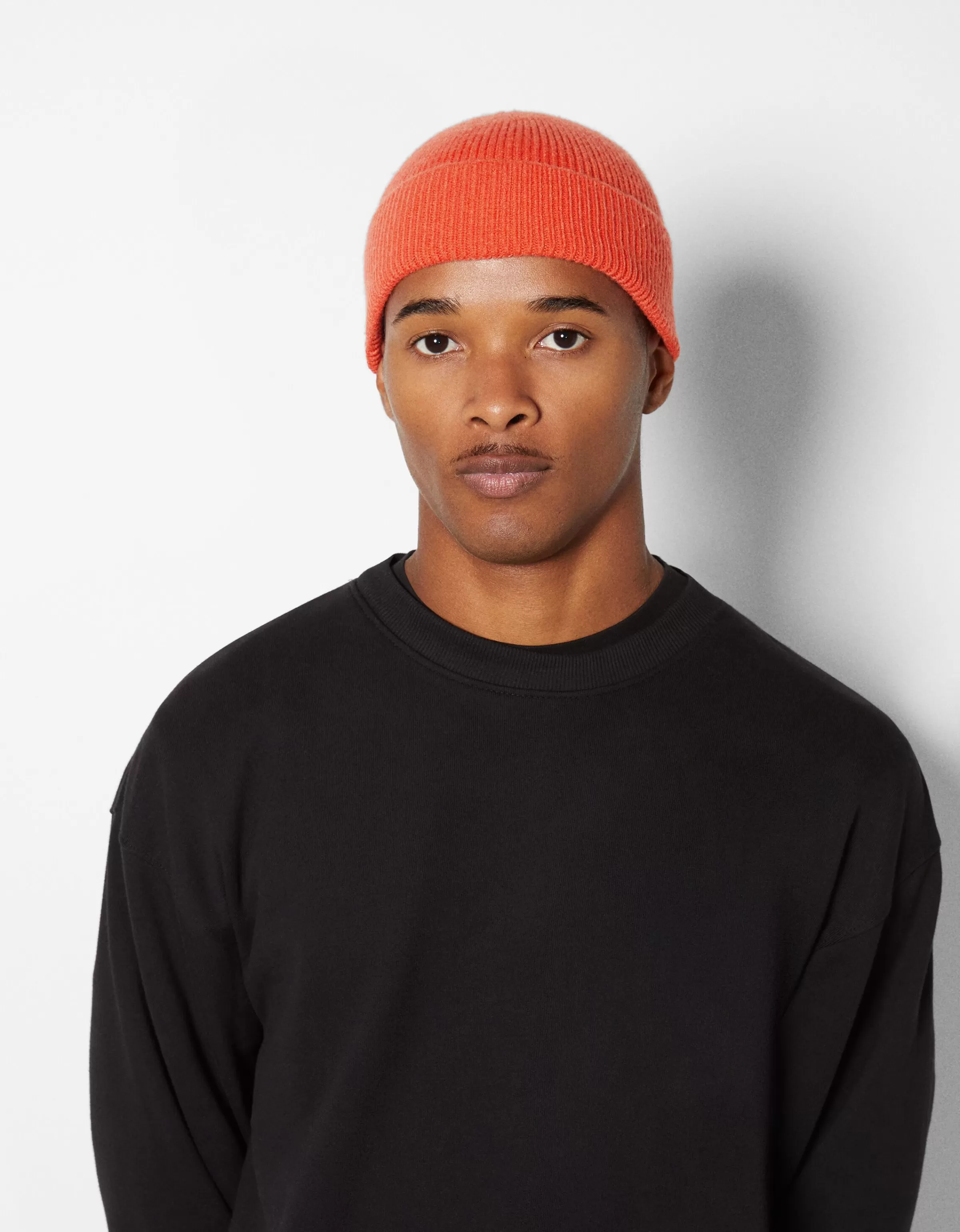 BERSHKA Tout voir*Bonnet court Orange