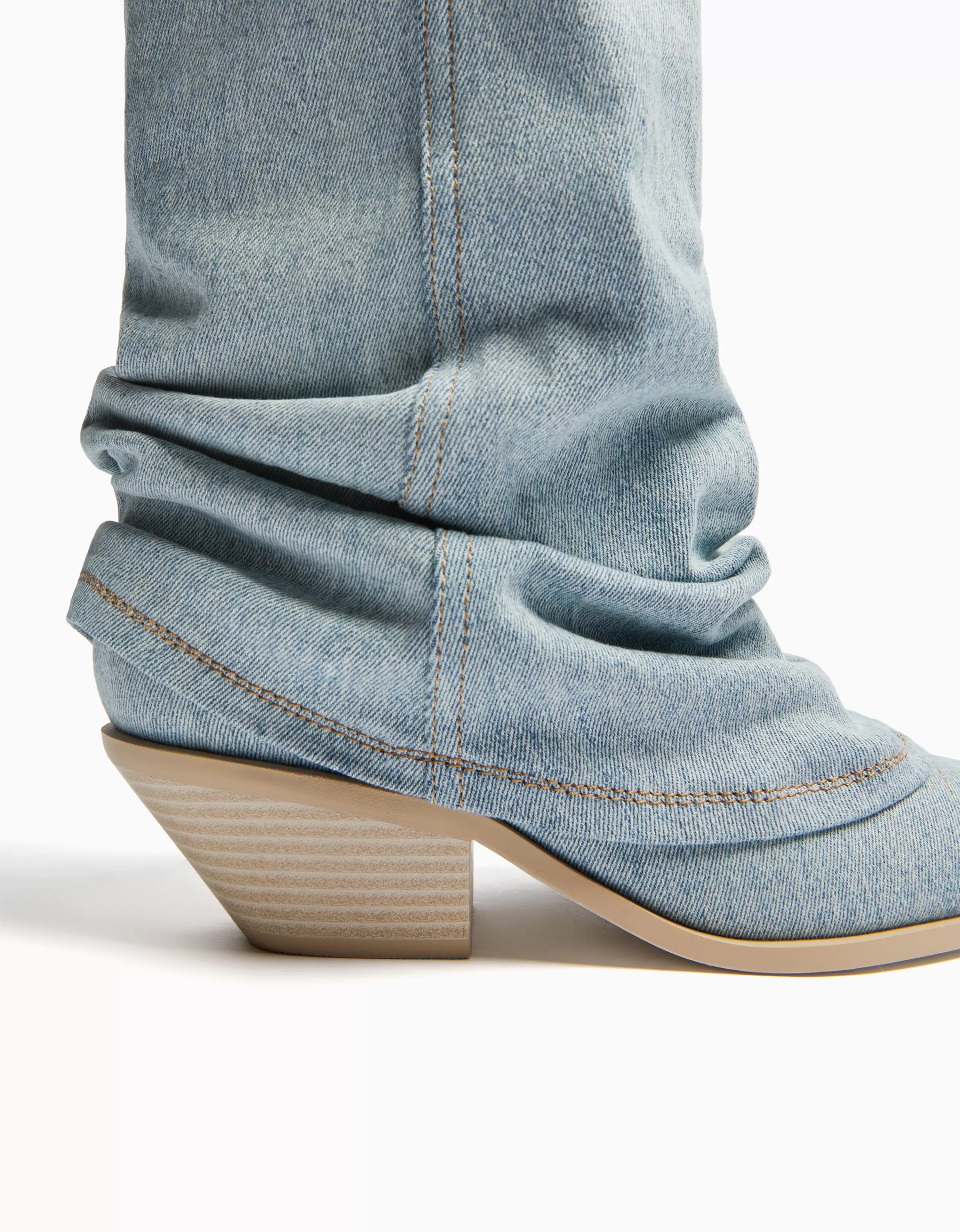 BERSHKA Chaussures*Bottes cowboy denim talon Bleu lavé