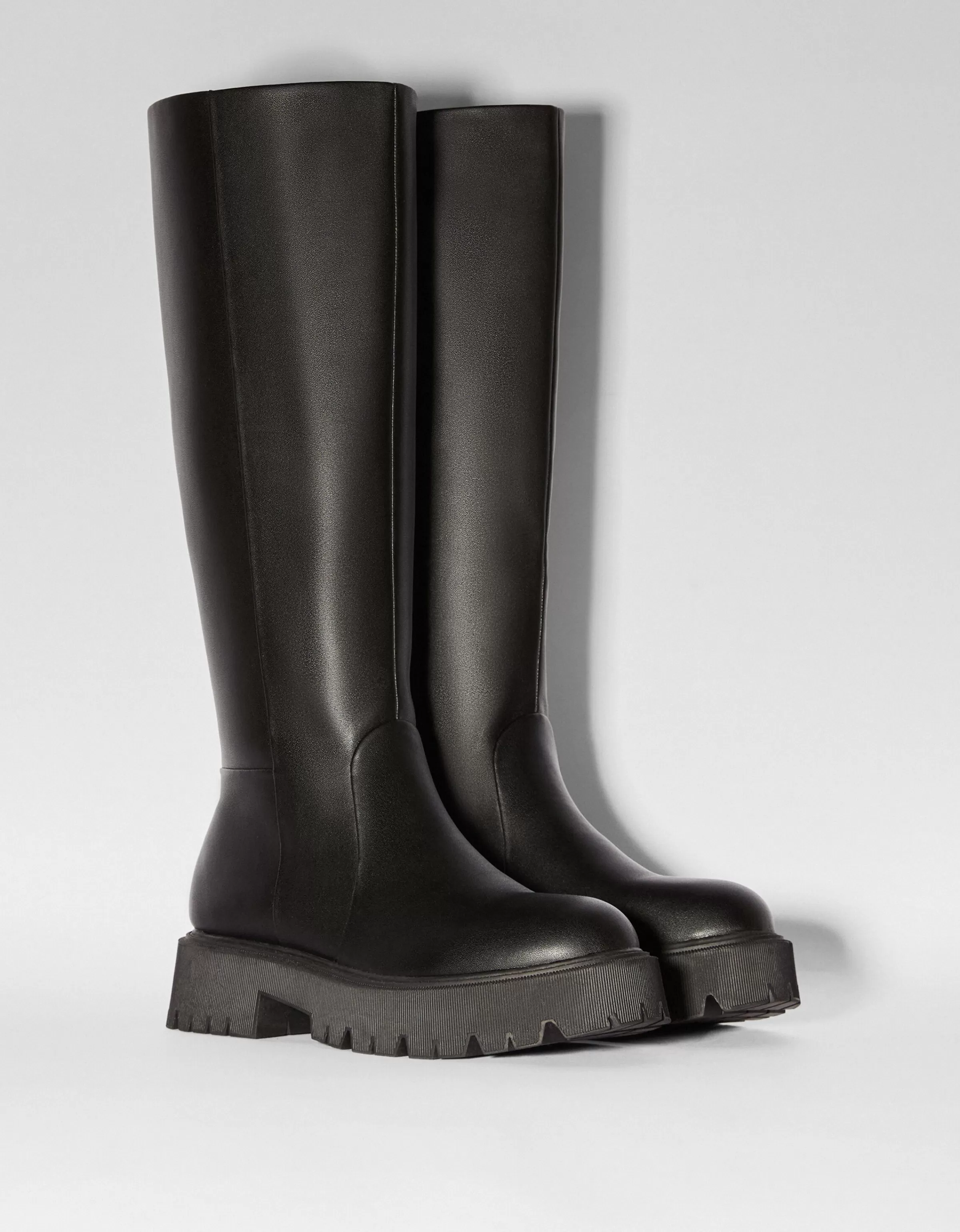 BERSHKA Bottes*Bottes plates basiques Noir