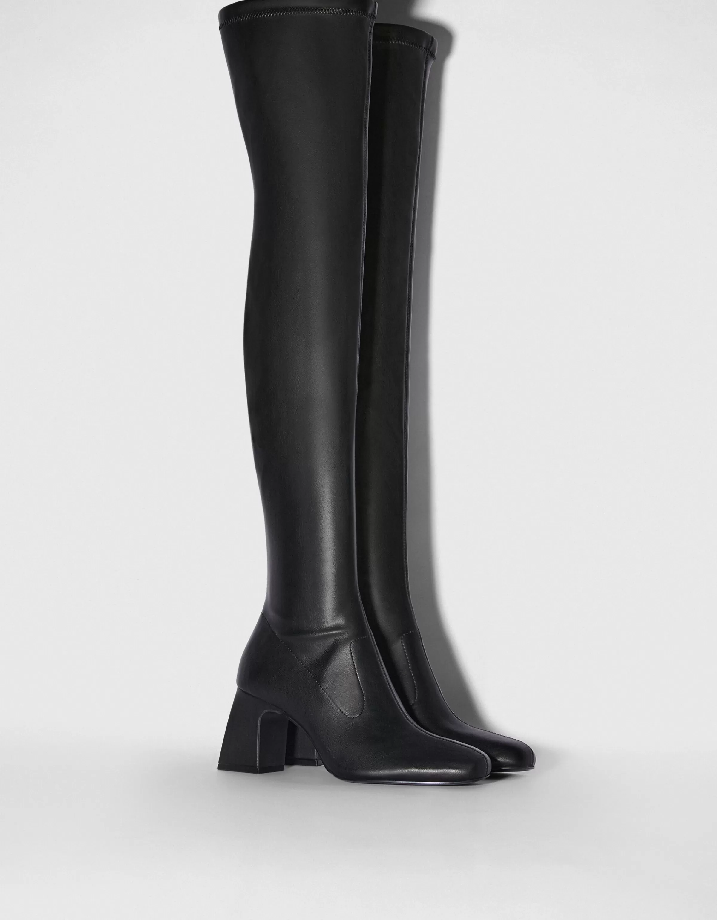 BERSHKA Bottes*Bottes XL talon midi Noir