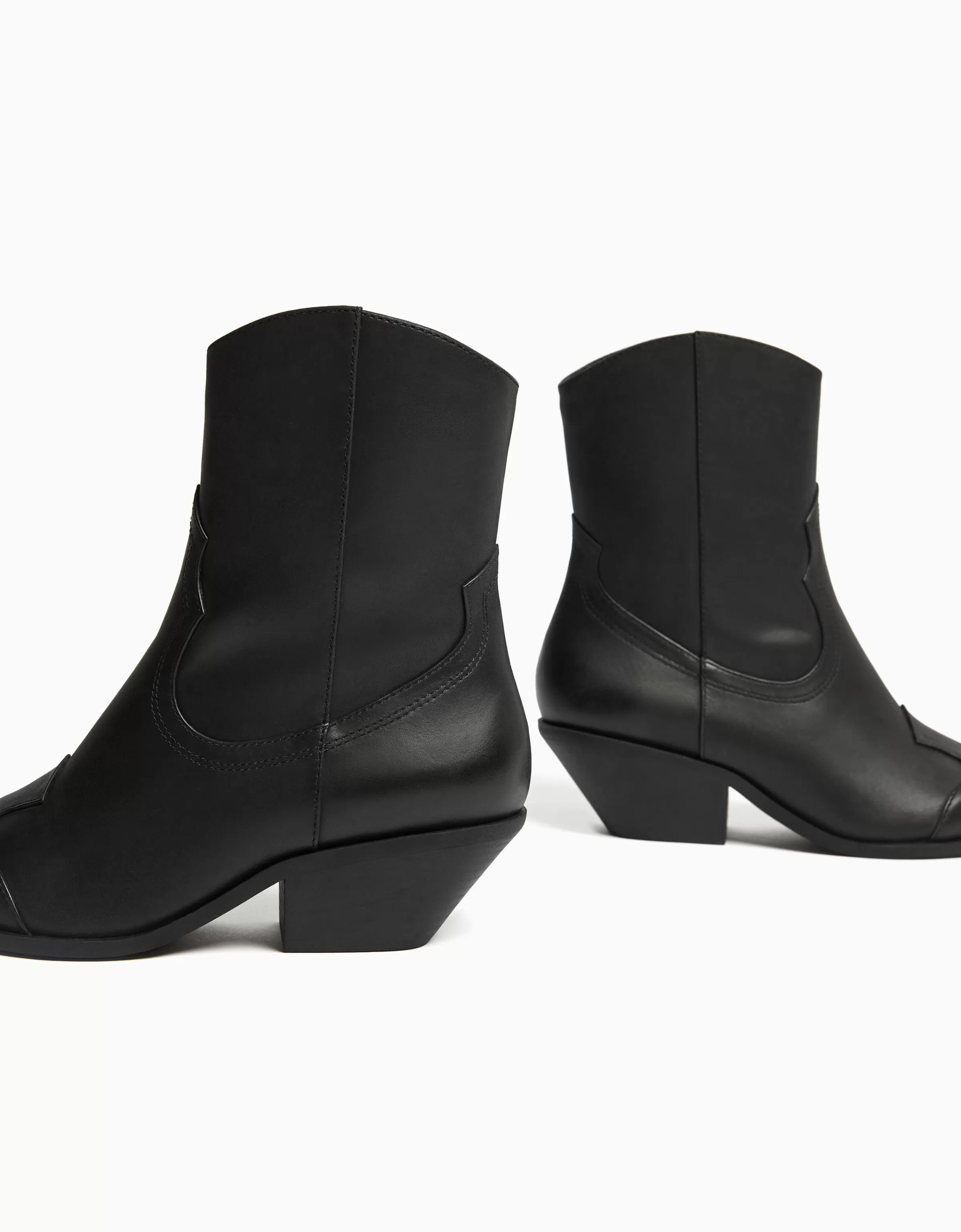 BERSHKA Similicuir*Bottines cowboy à talon CUIR Sable