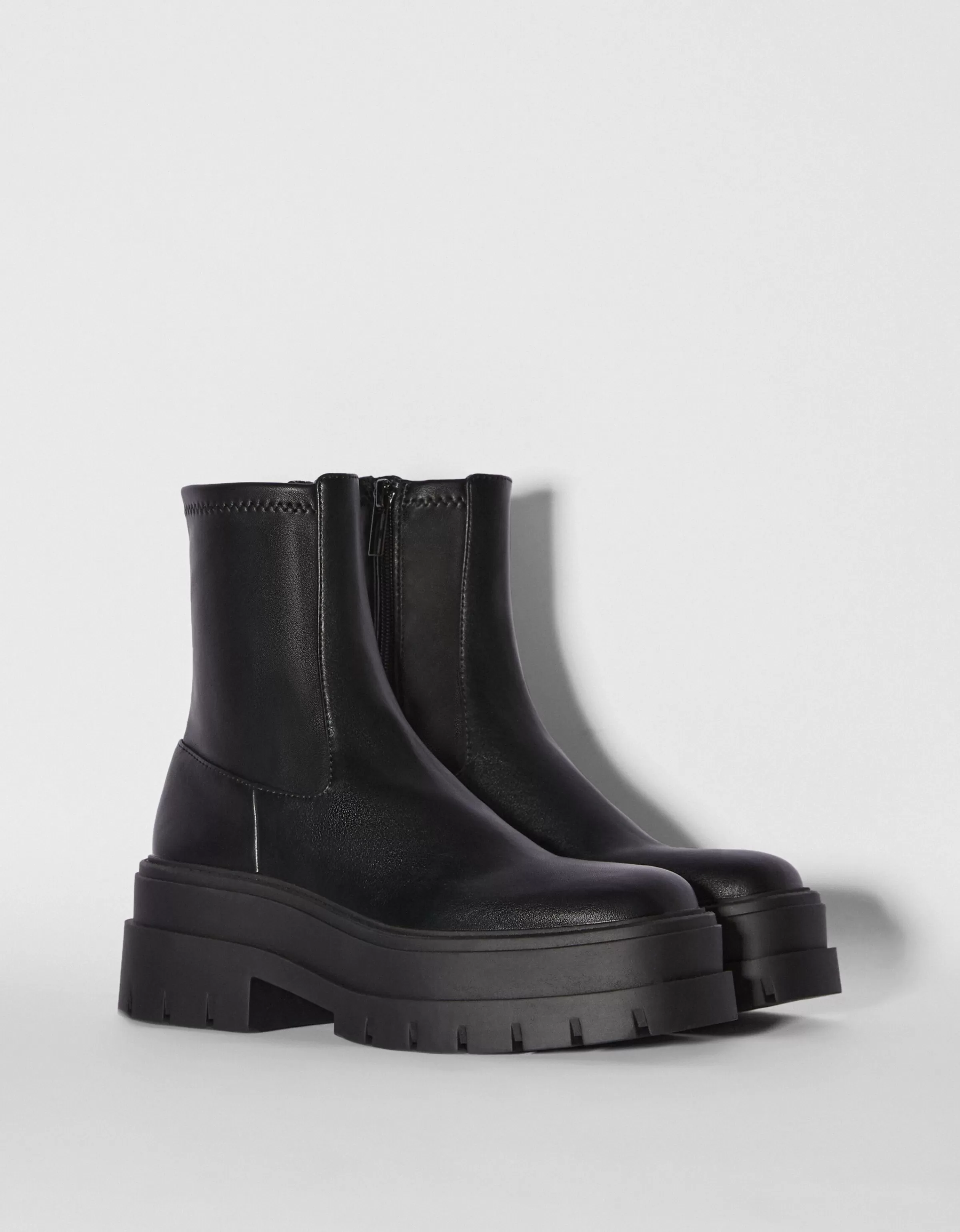 BERSHKA Chaussures*Bottines plateforme moulantes Noir