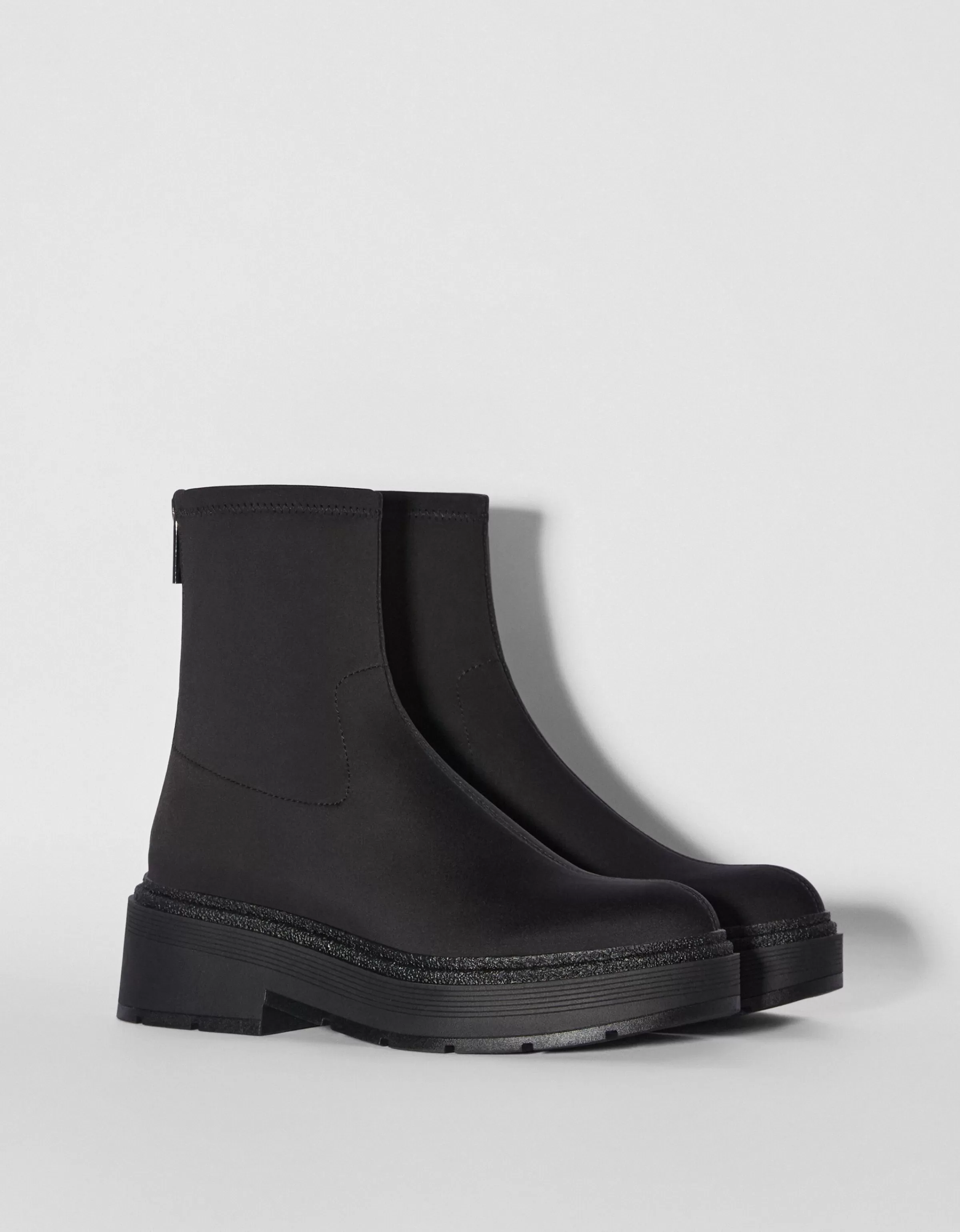 BERSHKA Bottes et bottines*Bottines plates moulantes Noir