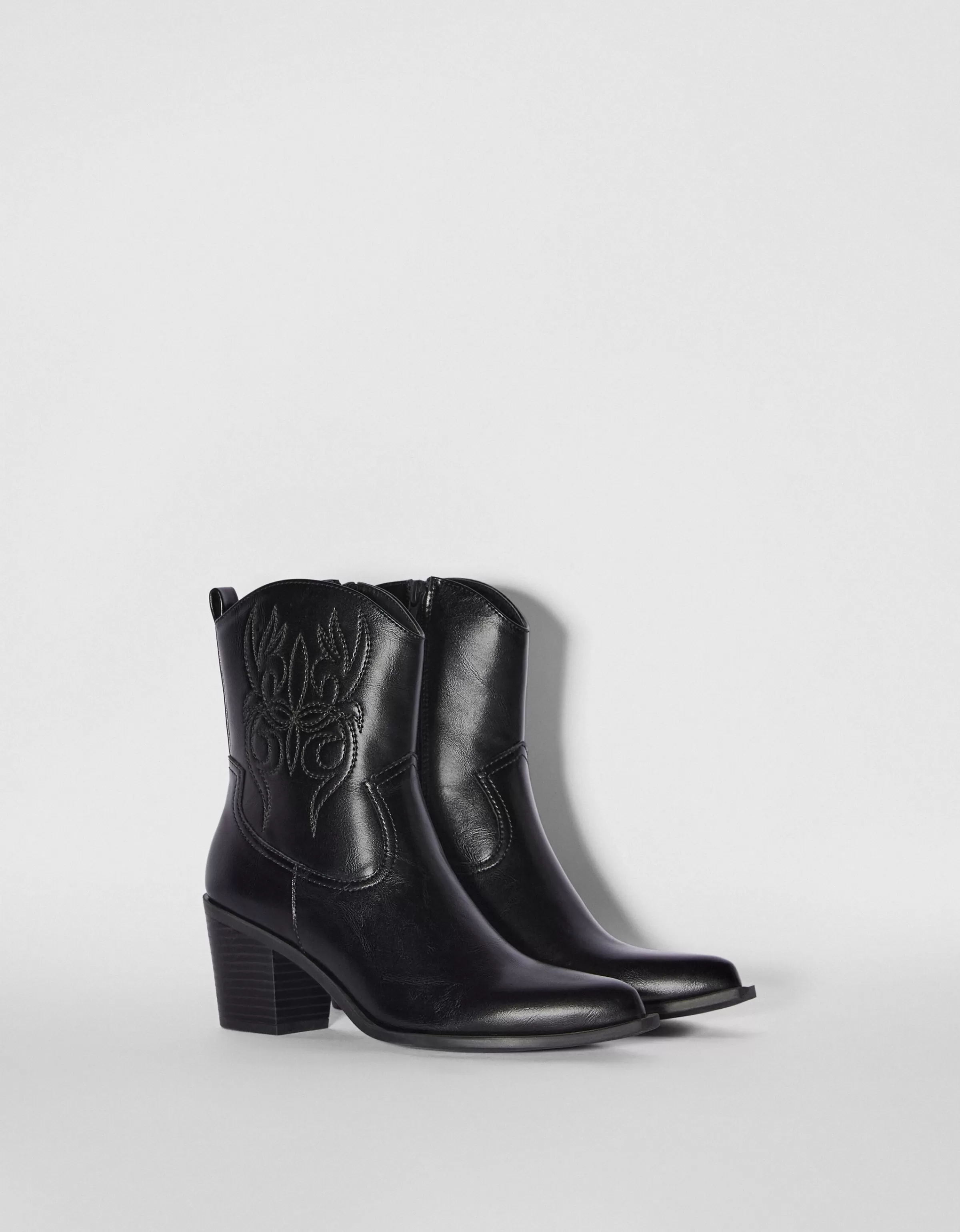 BERSHKA Similicuir*Bottines talon cowboy Noir