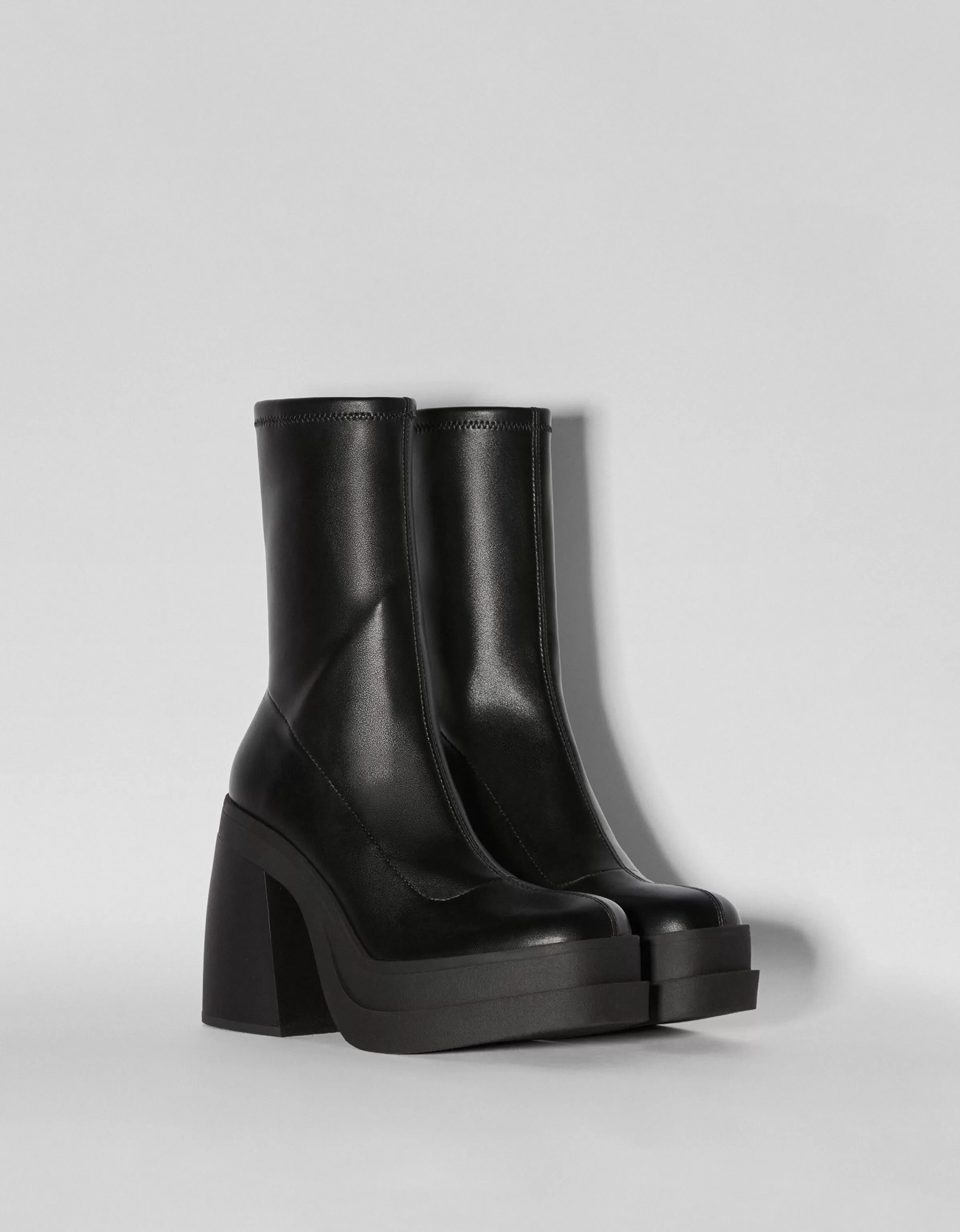 BERSHKA Shoes Arrival*Bottines talon plateforme moulantes Écru