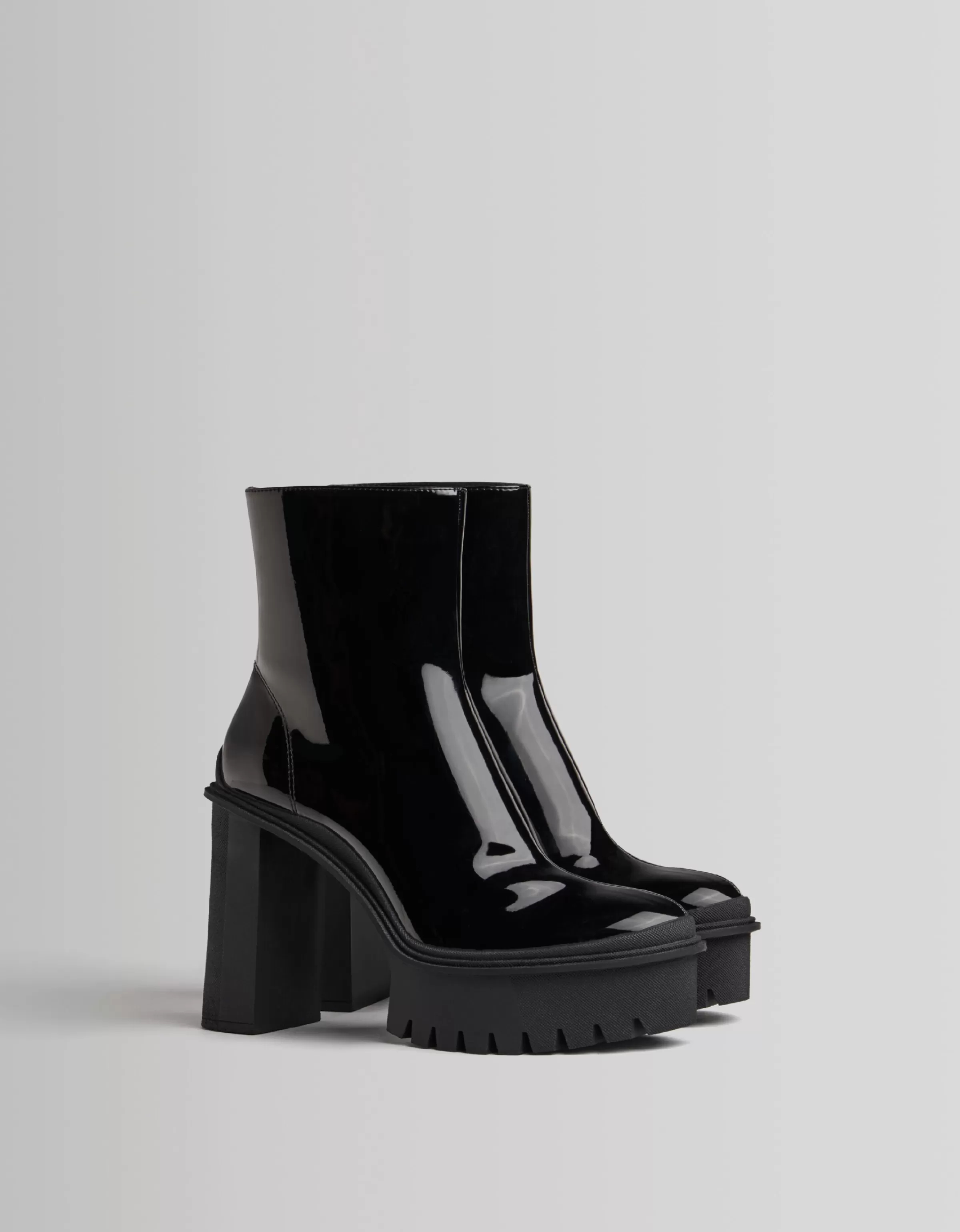 BERSHKA Shoes Arrival*Bottines talon plateforme vernies Noir