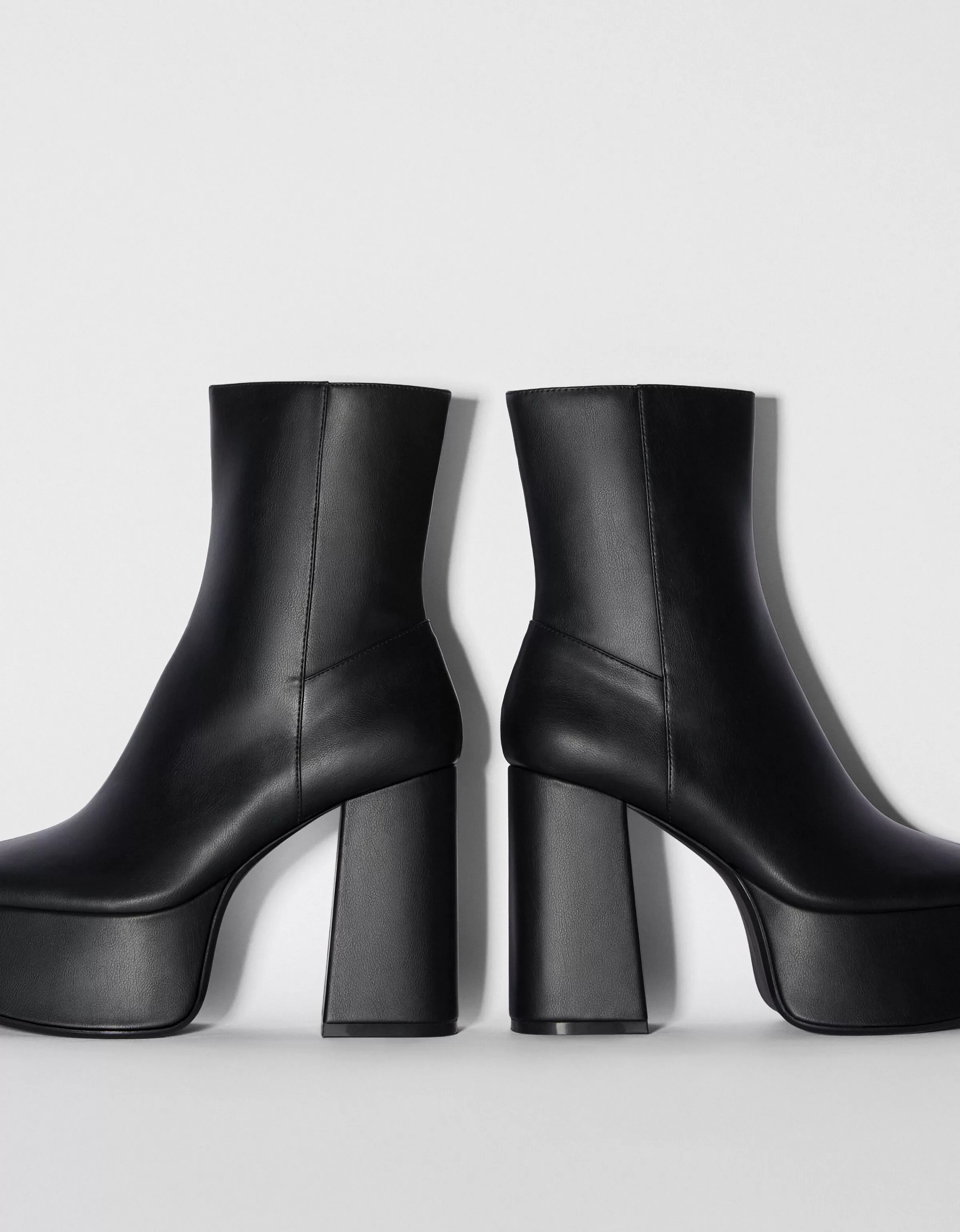 BERSHKA Similicuir*Bottines talon plateforme XL Noir