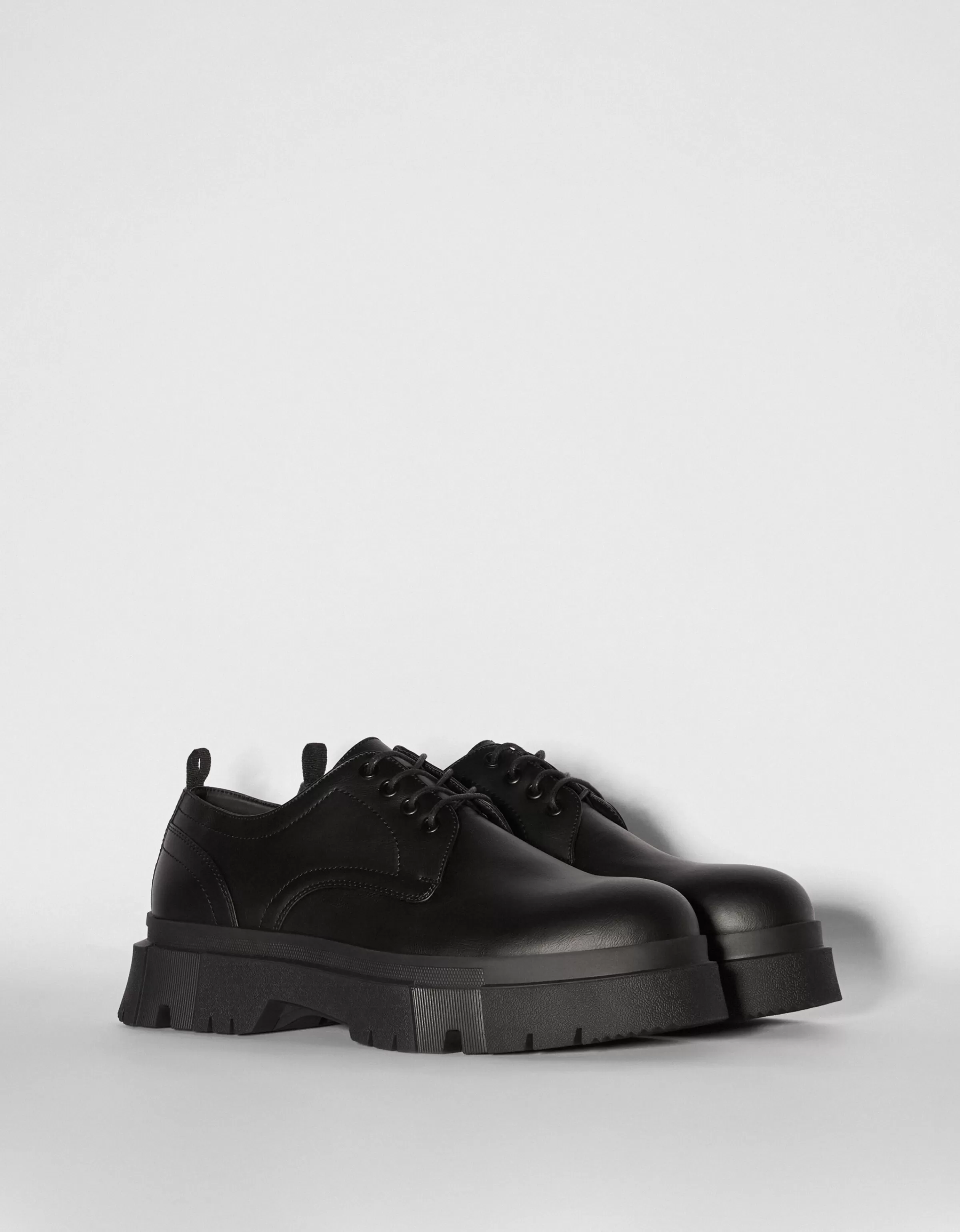 BERSHKA Chaussures*Chaussure habillées semelle crantée homme Noir