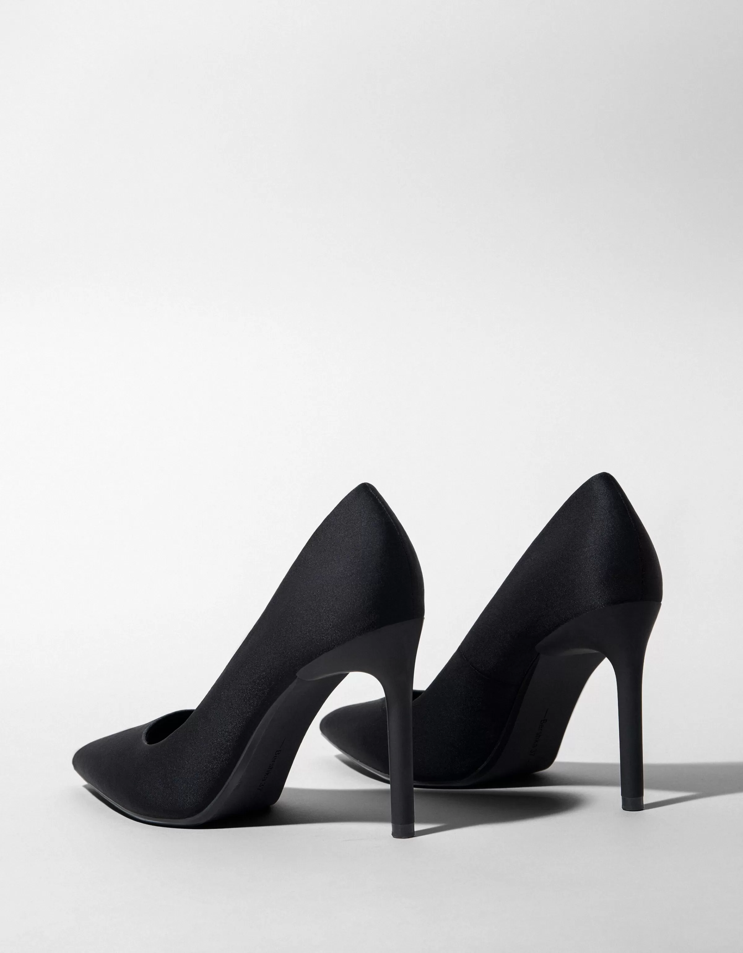 BERSHKA Tout voir*Chaussures à talon haut Noir