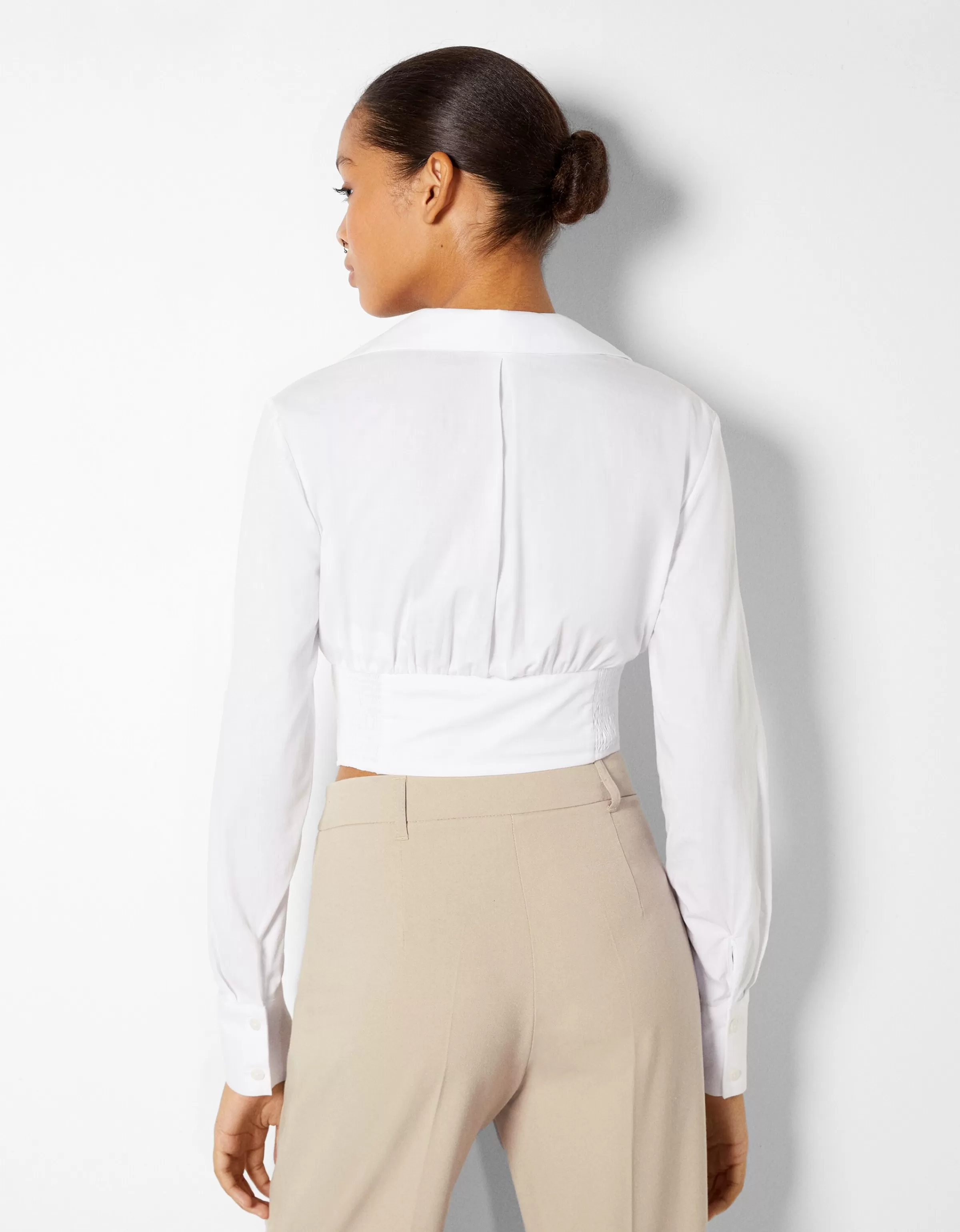 BERSHKA Chemises et blouses*Chemise corset moulante manches longues popeline Kaki