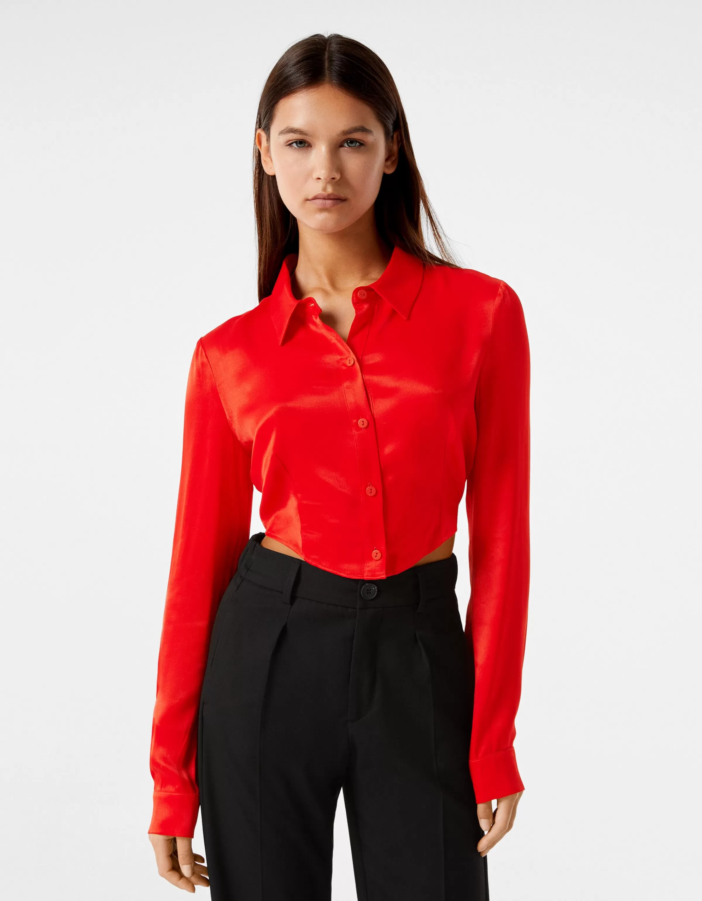 BERSHKA Chemises et blouses*Chemise cropped manches longues moulante satinée Rouge