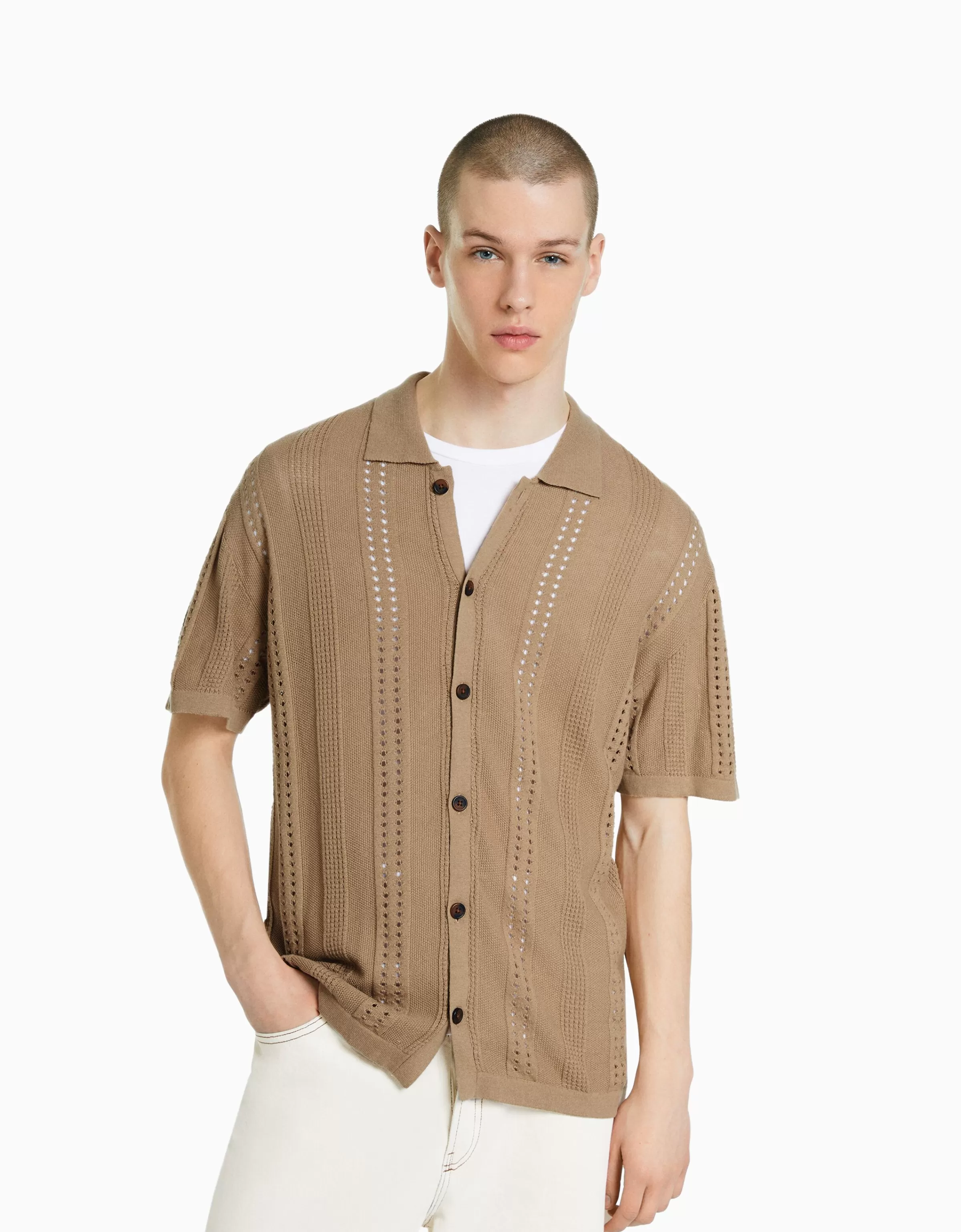 BERSHKA Chemises*Chemise manches courtes maille pointelle Marron