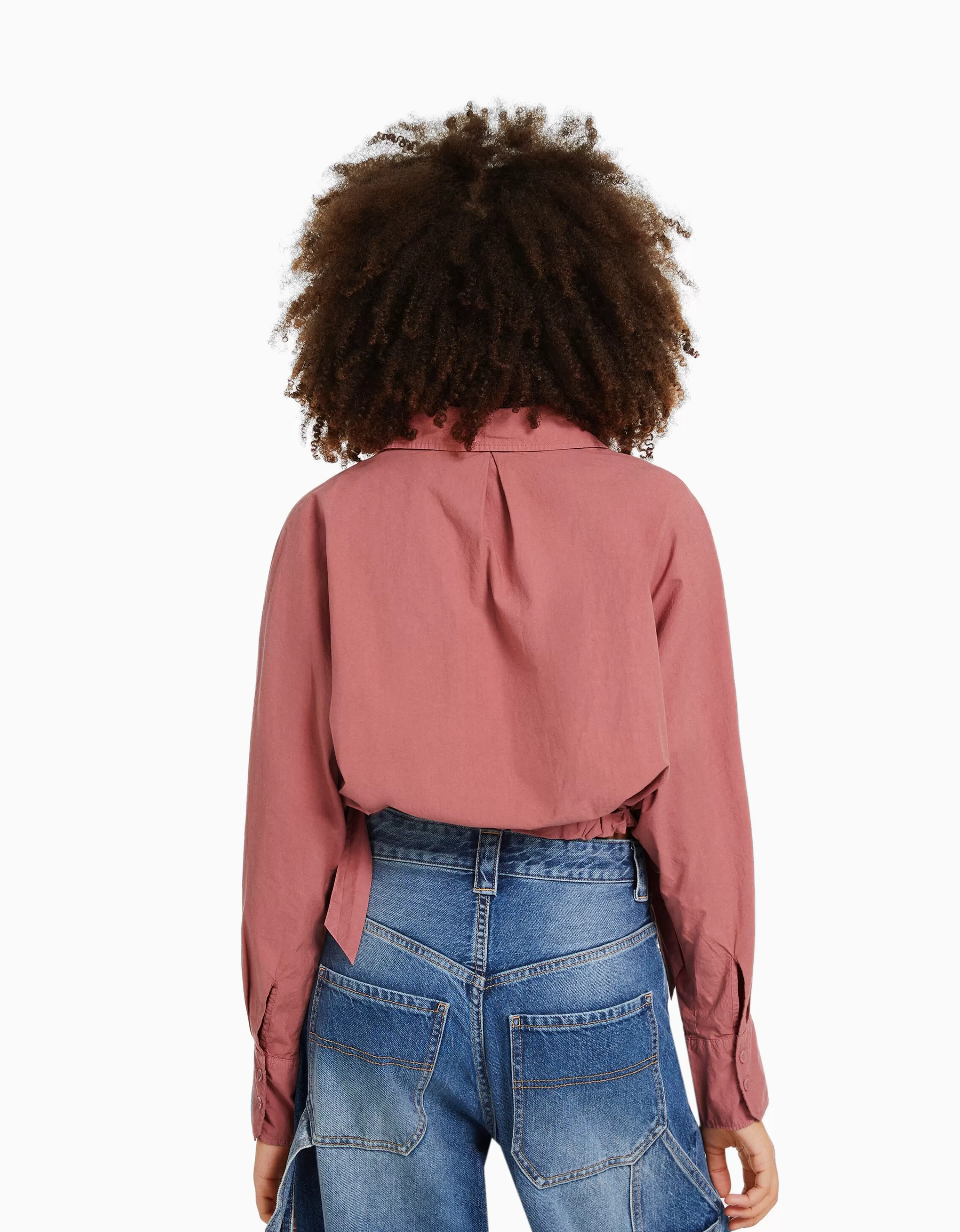 BERSHKA Chemises et blouses*Chemise manches longues cropped avec lanières Rose