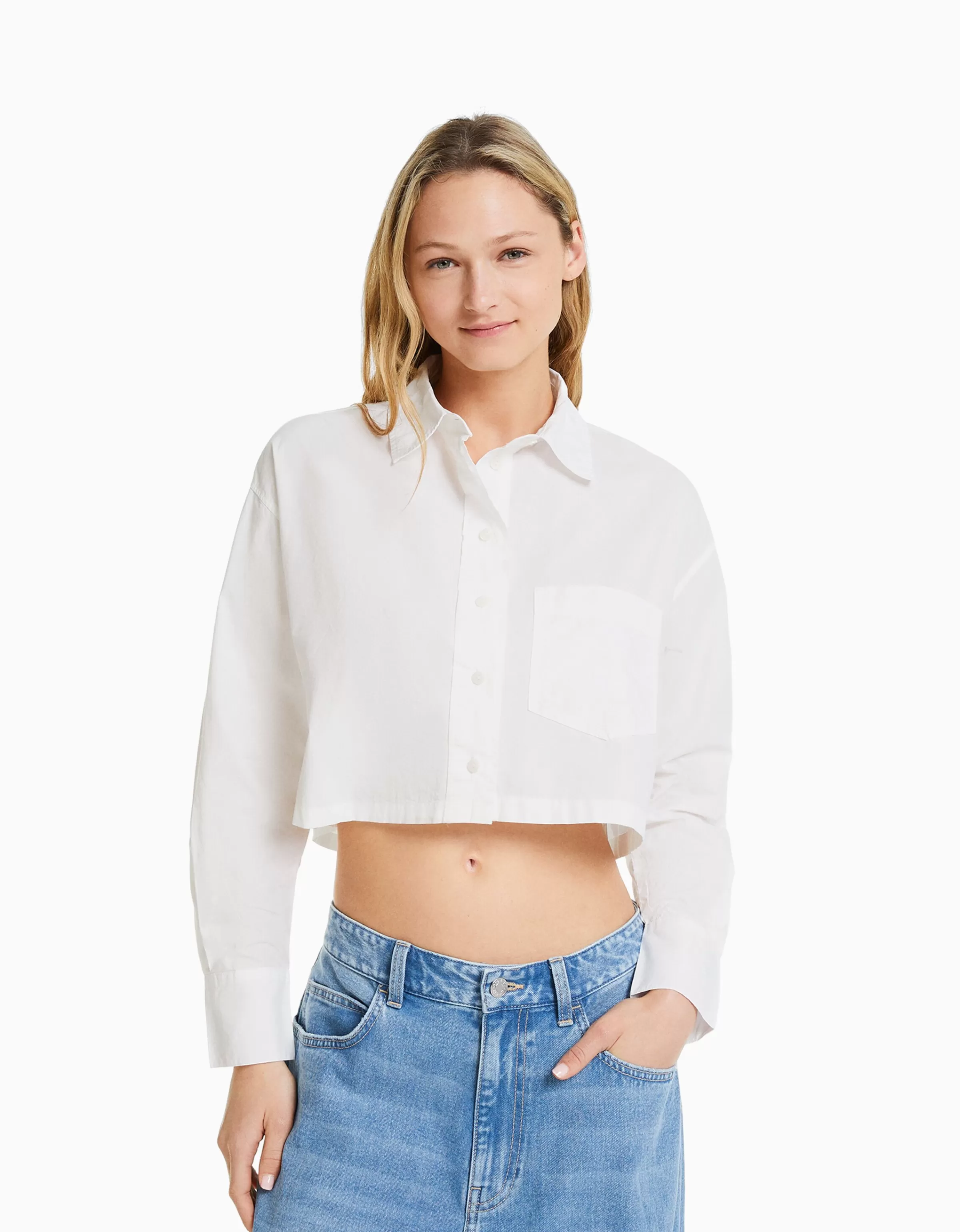 BERSHKA Chemises et blouses*Chemise manches longues cropped popeline Blanc