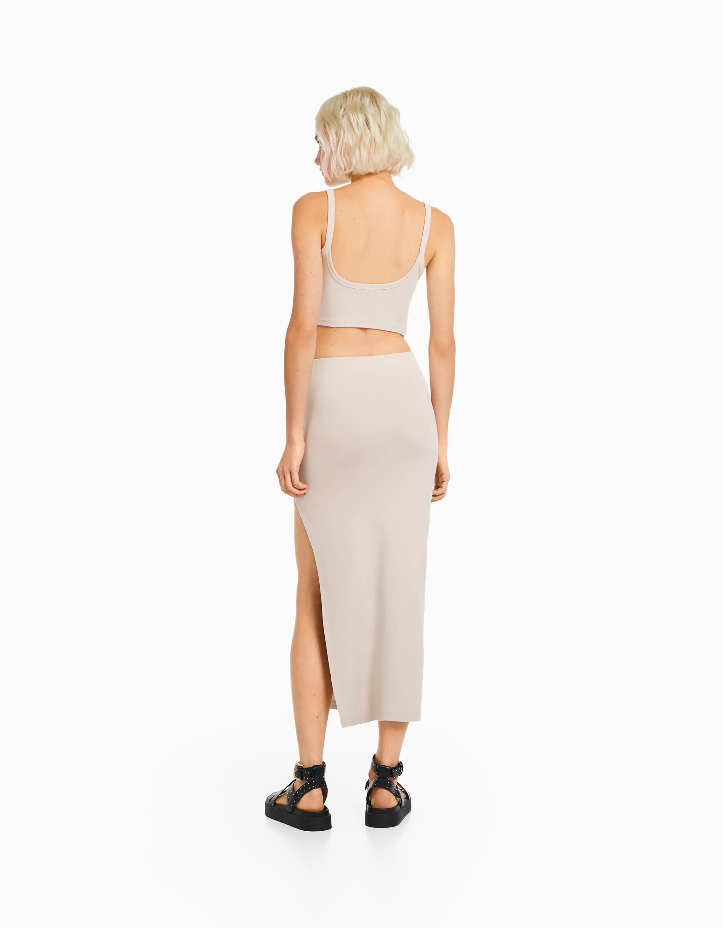 BERSHKA Personnalisables*Crop top bretelles larges Sable