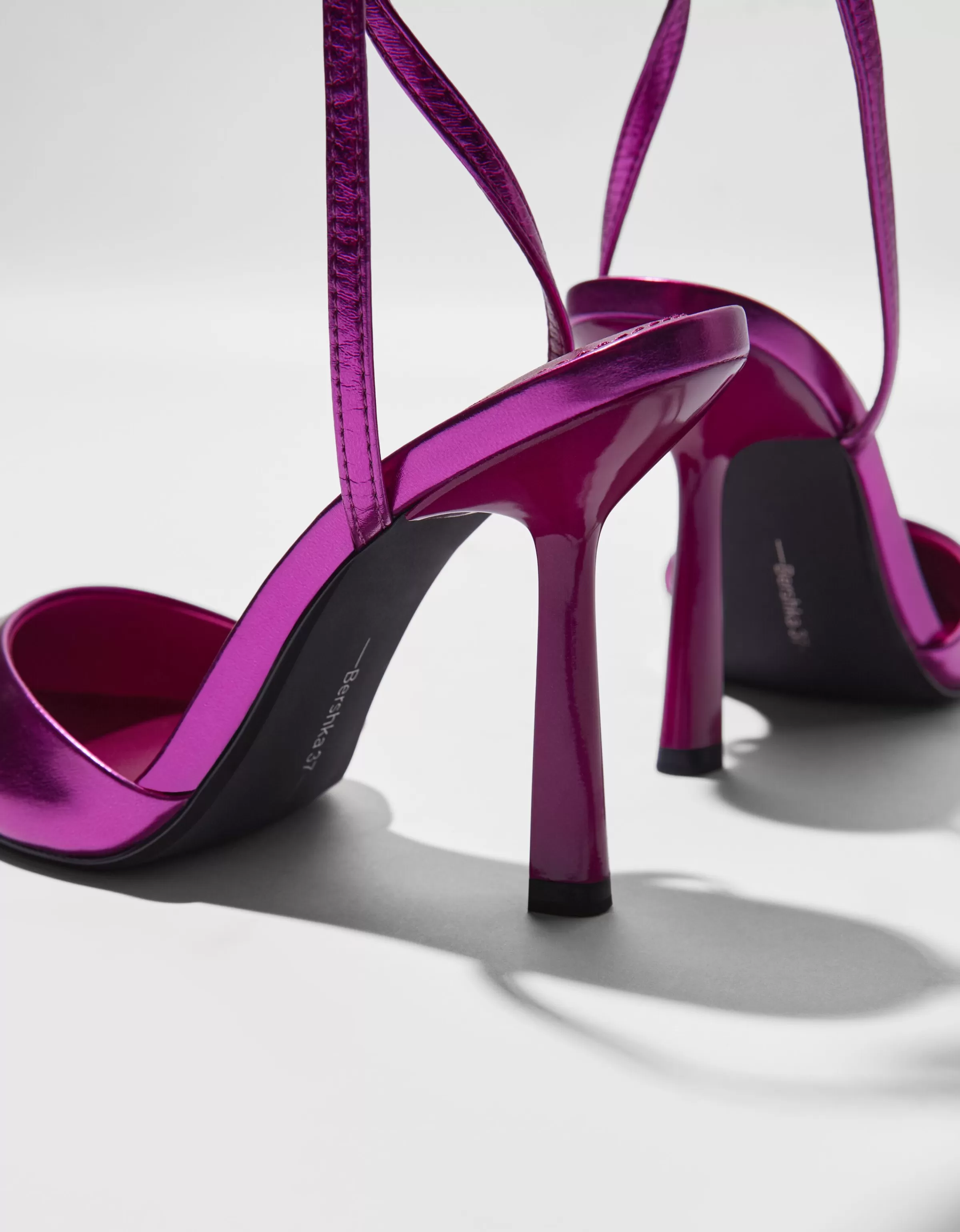 BERSHKA Party*Escarpins type mules métallisés Fuchsia