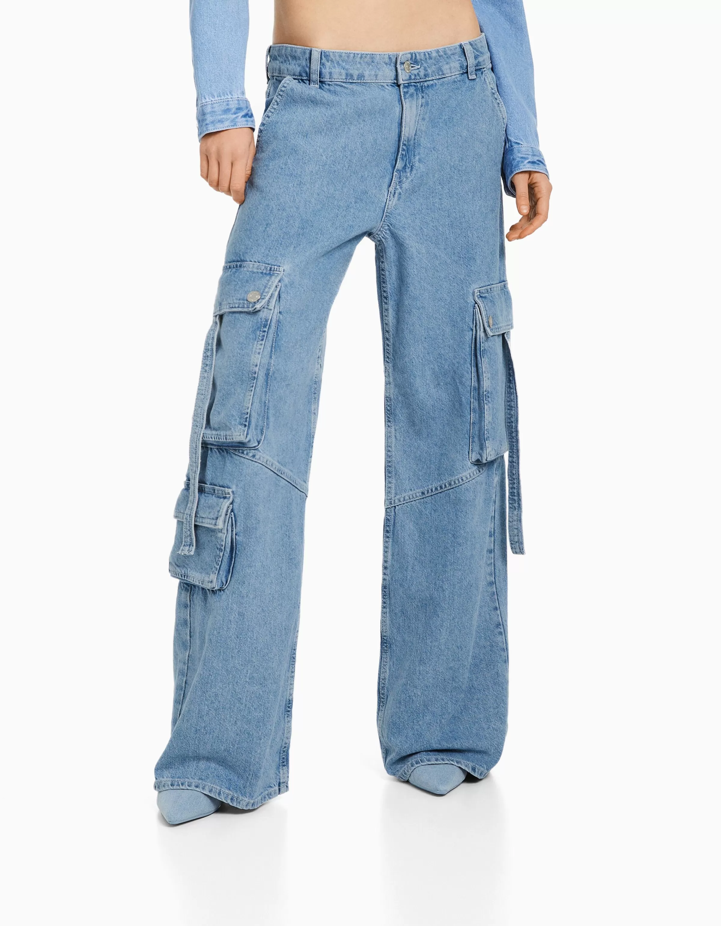 BERSHKA Vêtements*Jean cargo multipoches Bleu lavé