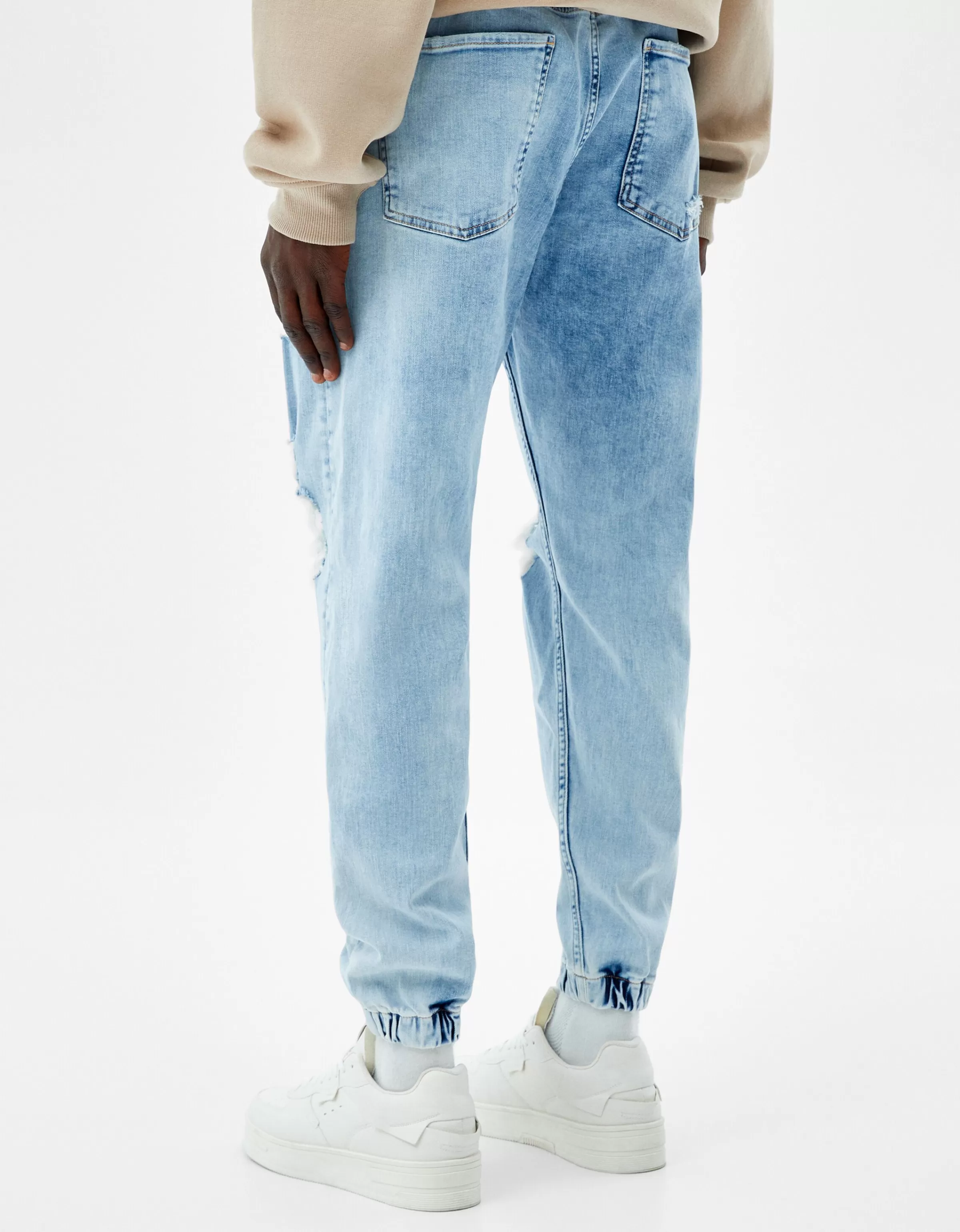 BERSHKA Pantalons et jeans*Jean jogger déchiré Bleu