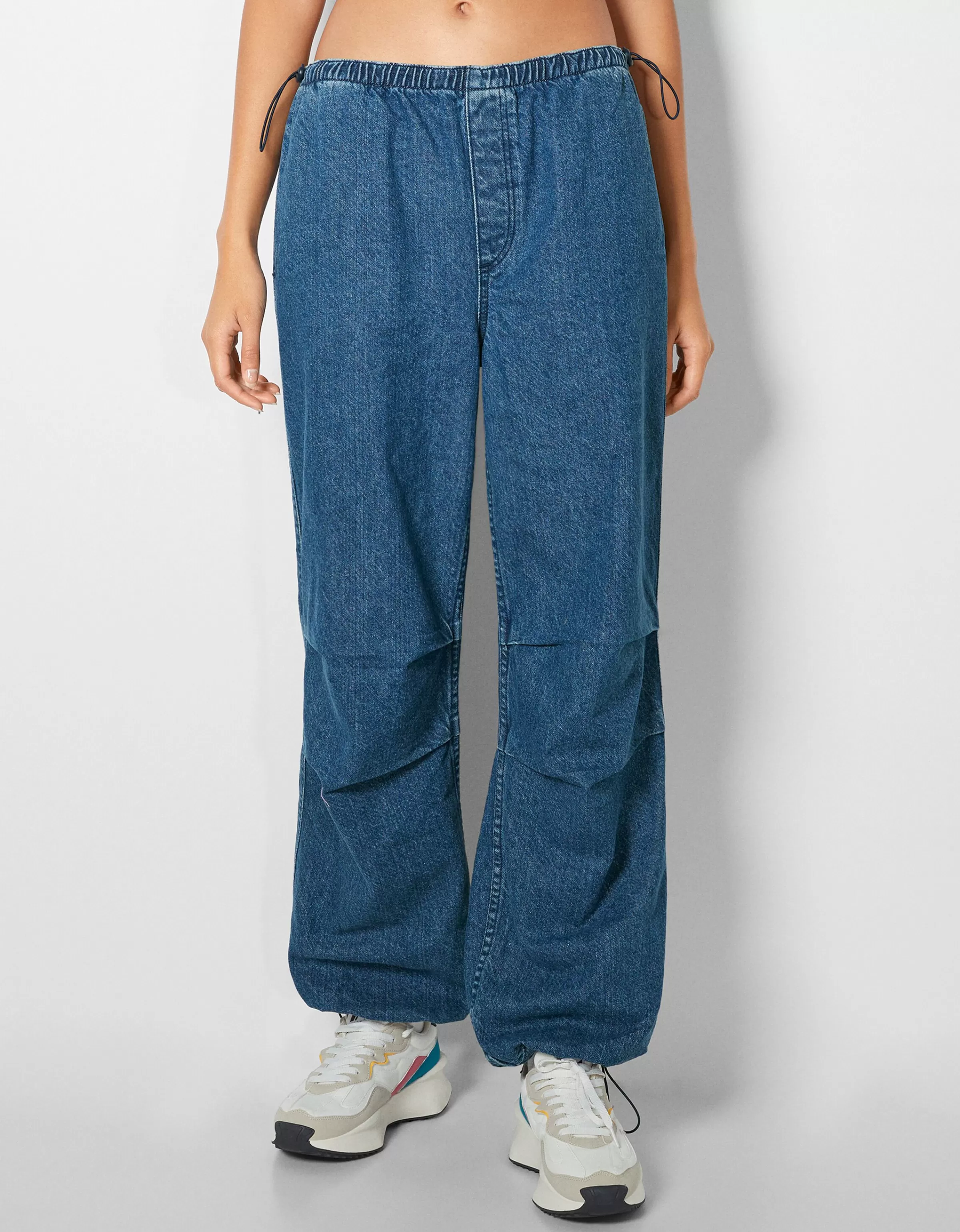 BERSHKA Jeans*Jean jogger parachute Bleu lavé