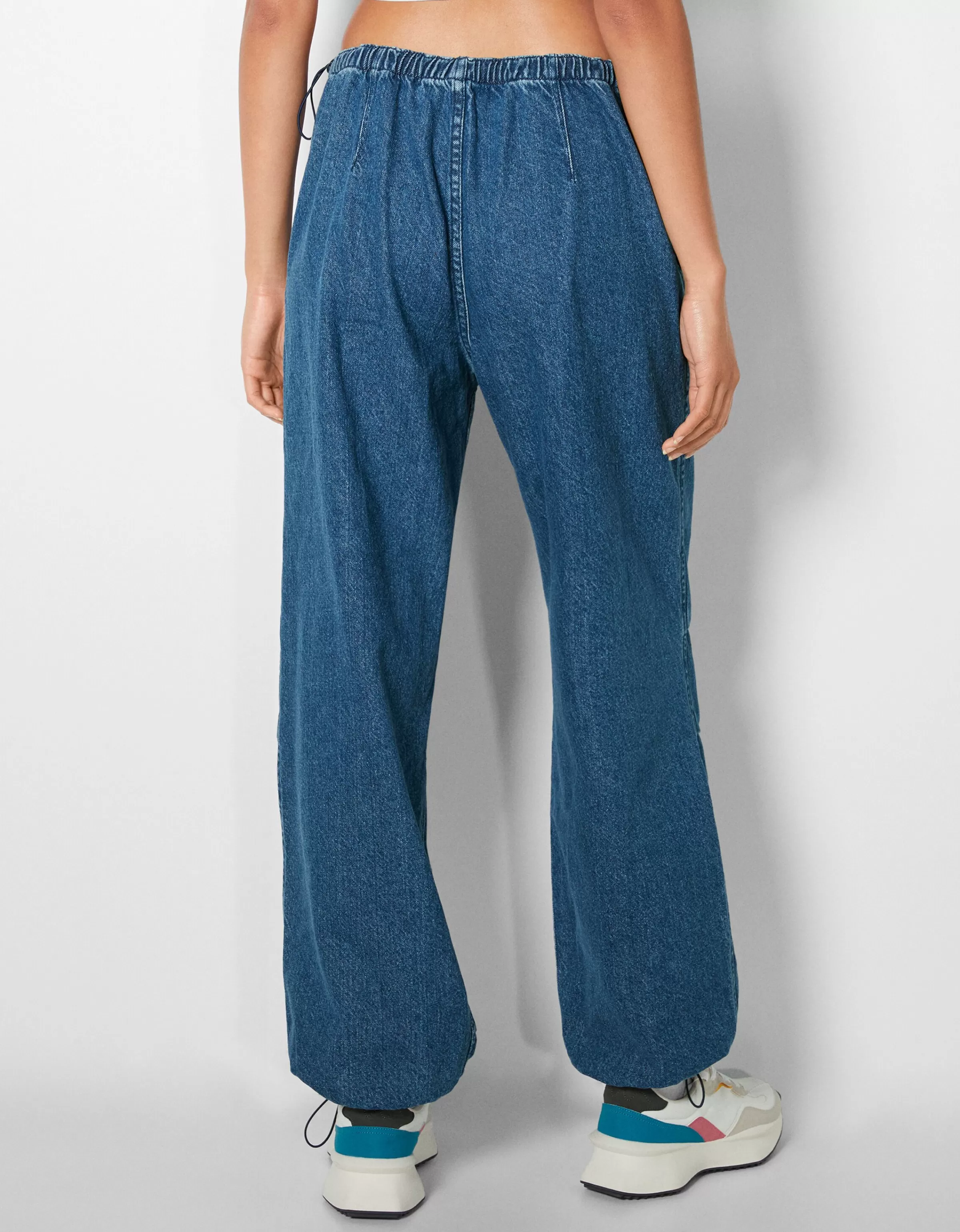 BERSHKA Jeans*Jean jogger parachute Bleu lavé