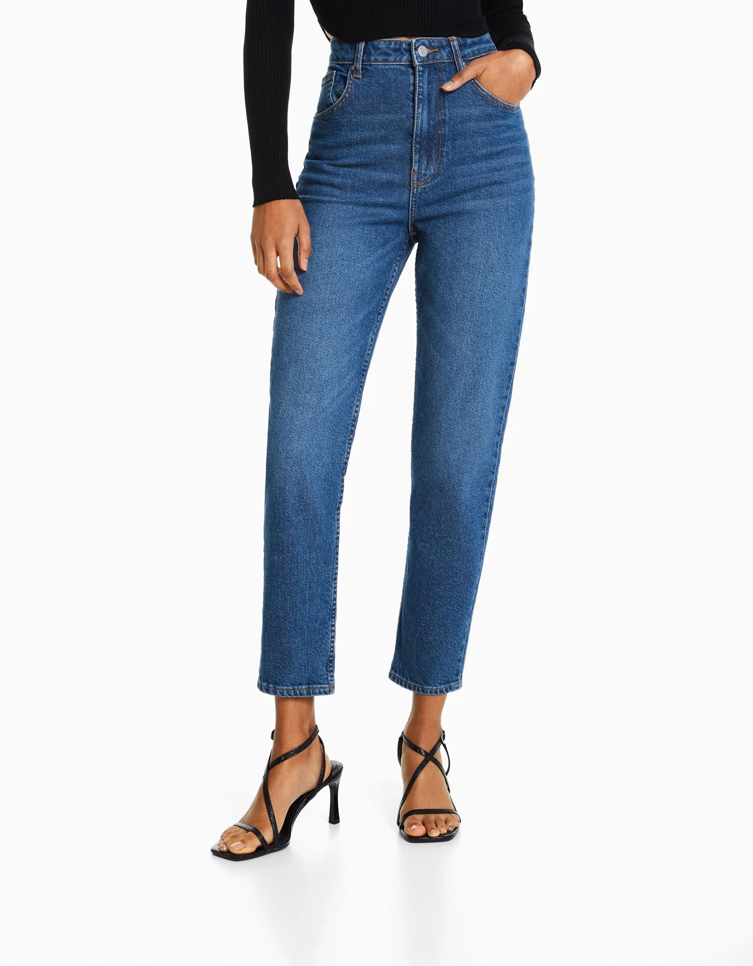 BERSHKA Jeans*Jean mom slim décontracté Bleu lavé