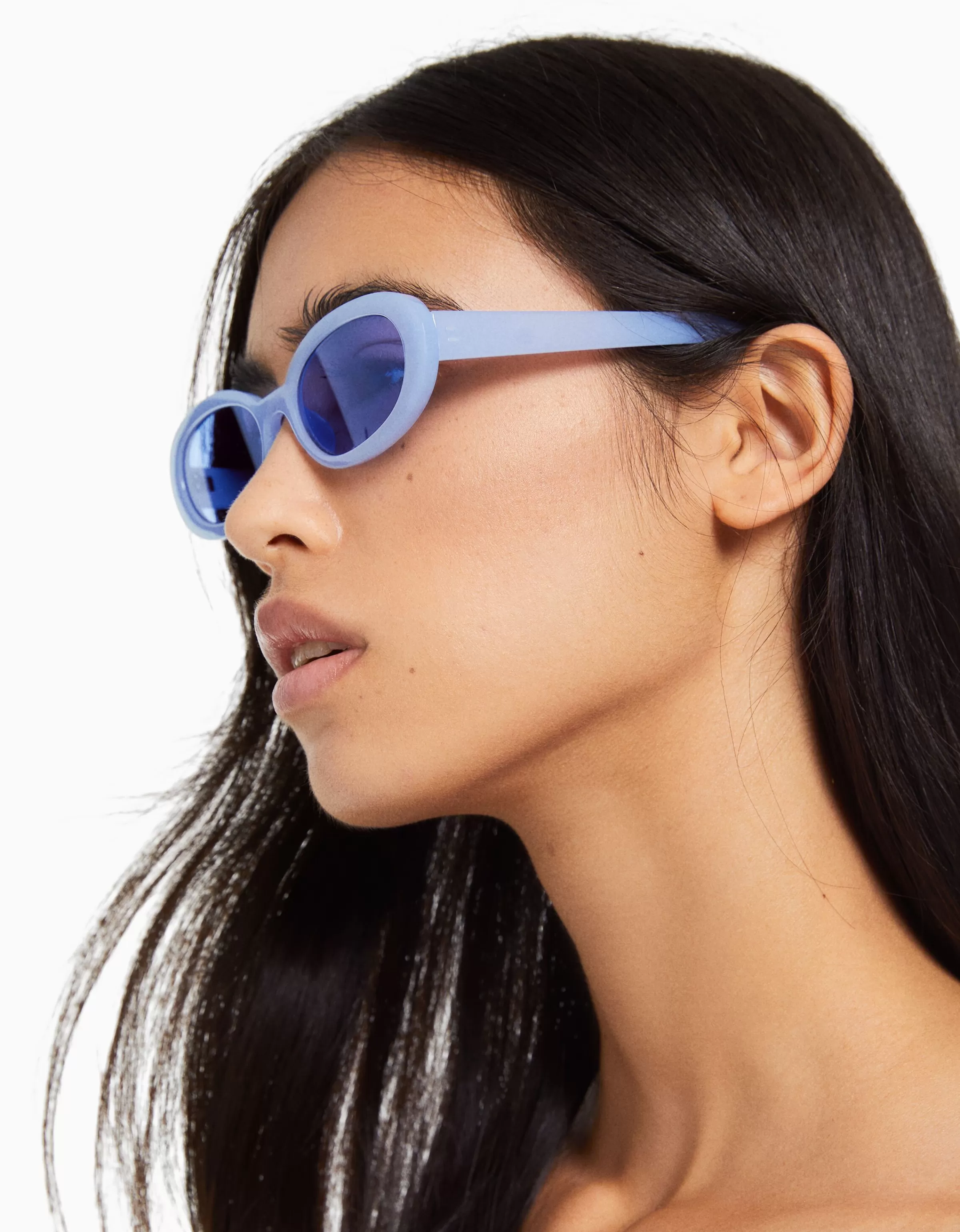 BERSHKA Lunettes*Lunettes de soleil ovales colorées Bleu