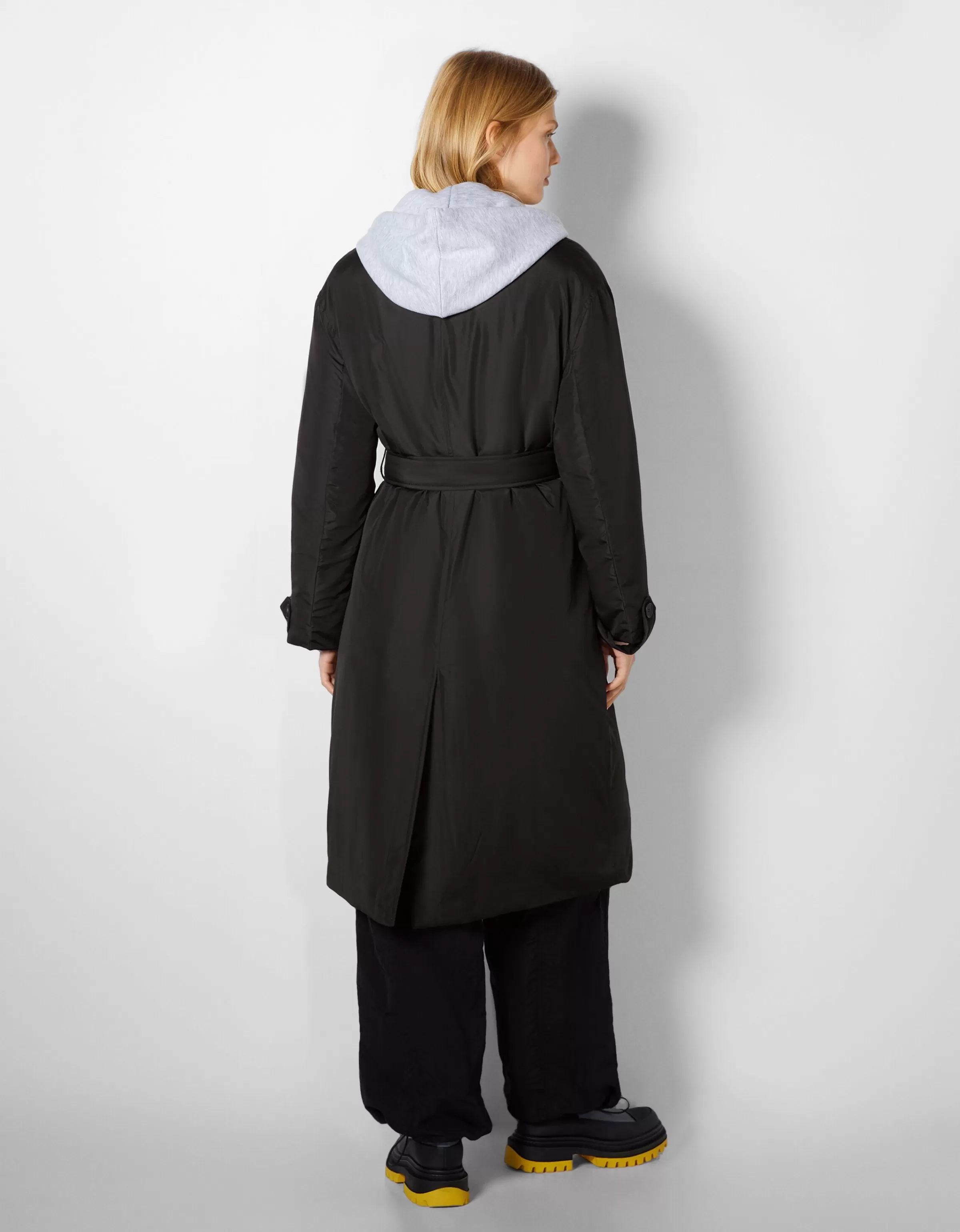 BERSHKA Trenchs et manteaux*Manteau trench matelassé long Noir