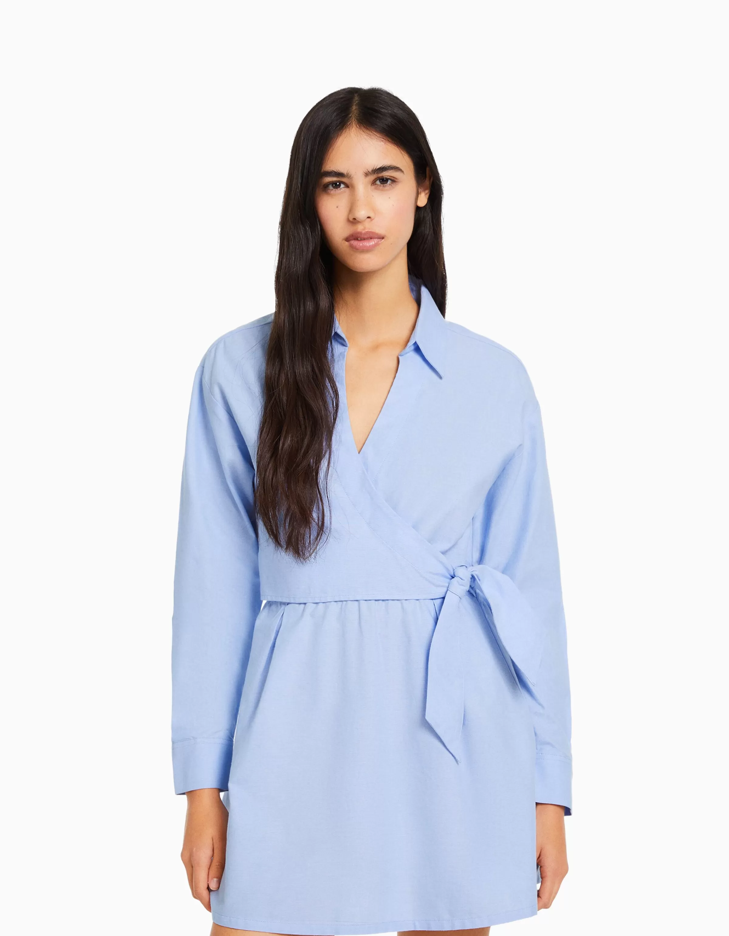 BERSHKA Vêtements*Mini-robe chemise manches longues cache-cœur Blanc