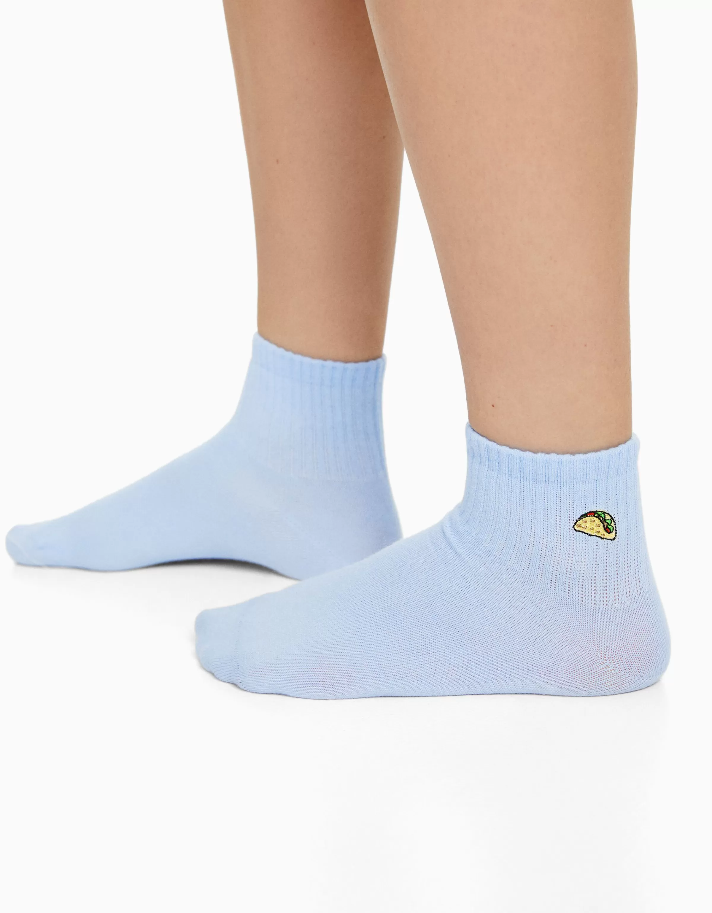 BERSHKA Chaussettes*Pack 3 paires de socquettes brodées Blanc