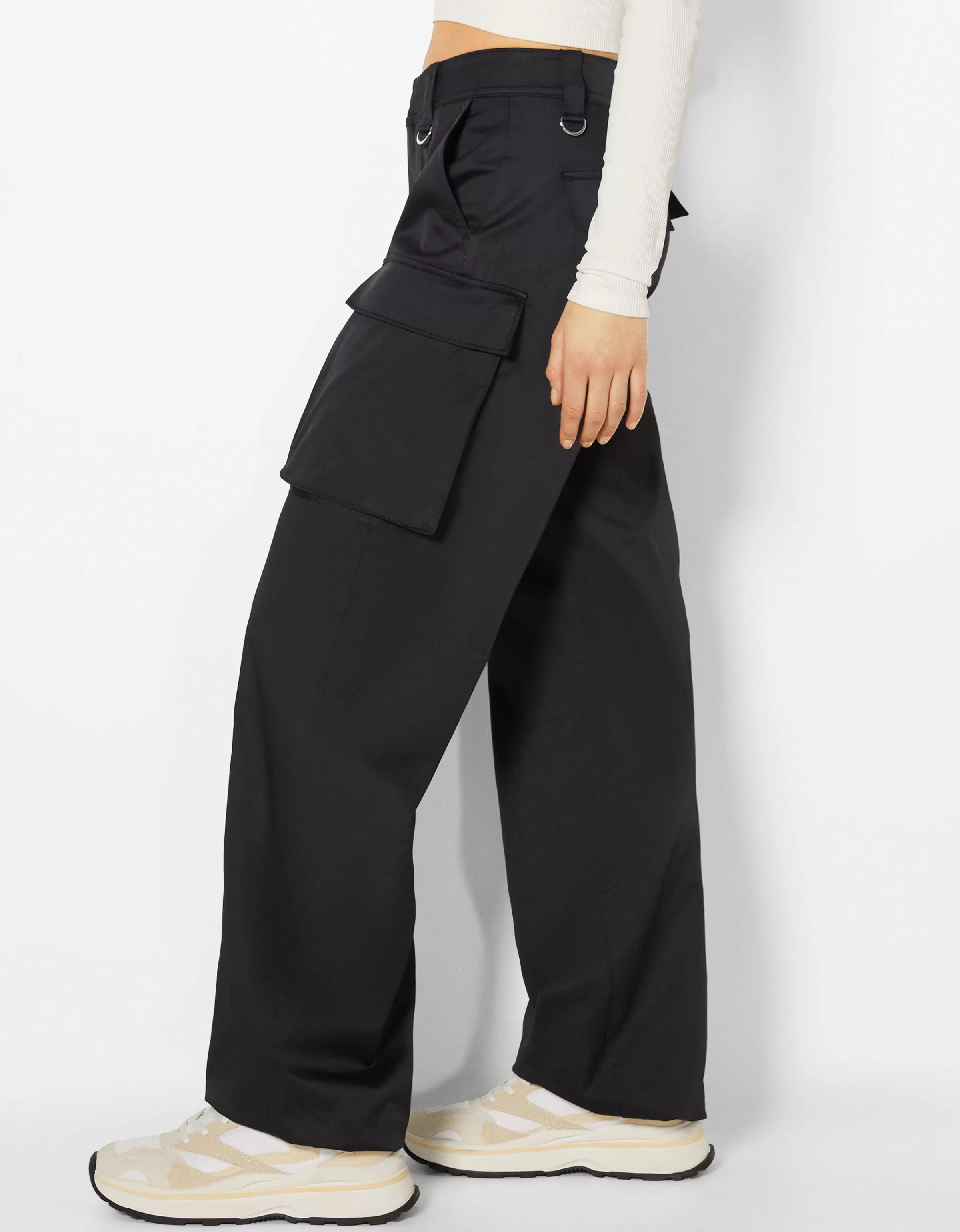 BERSHKA Pantalons*Pantalon cargo edgy Noir