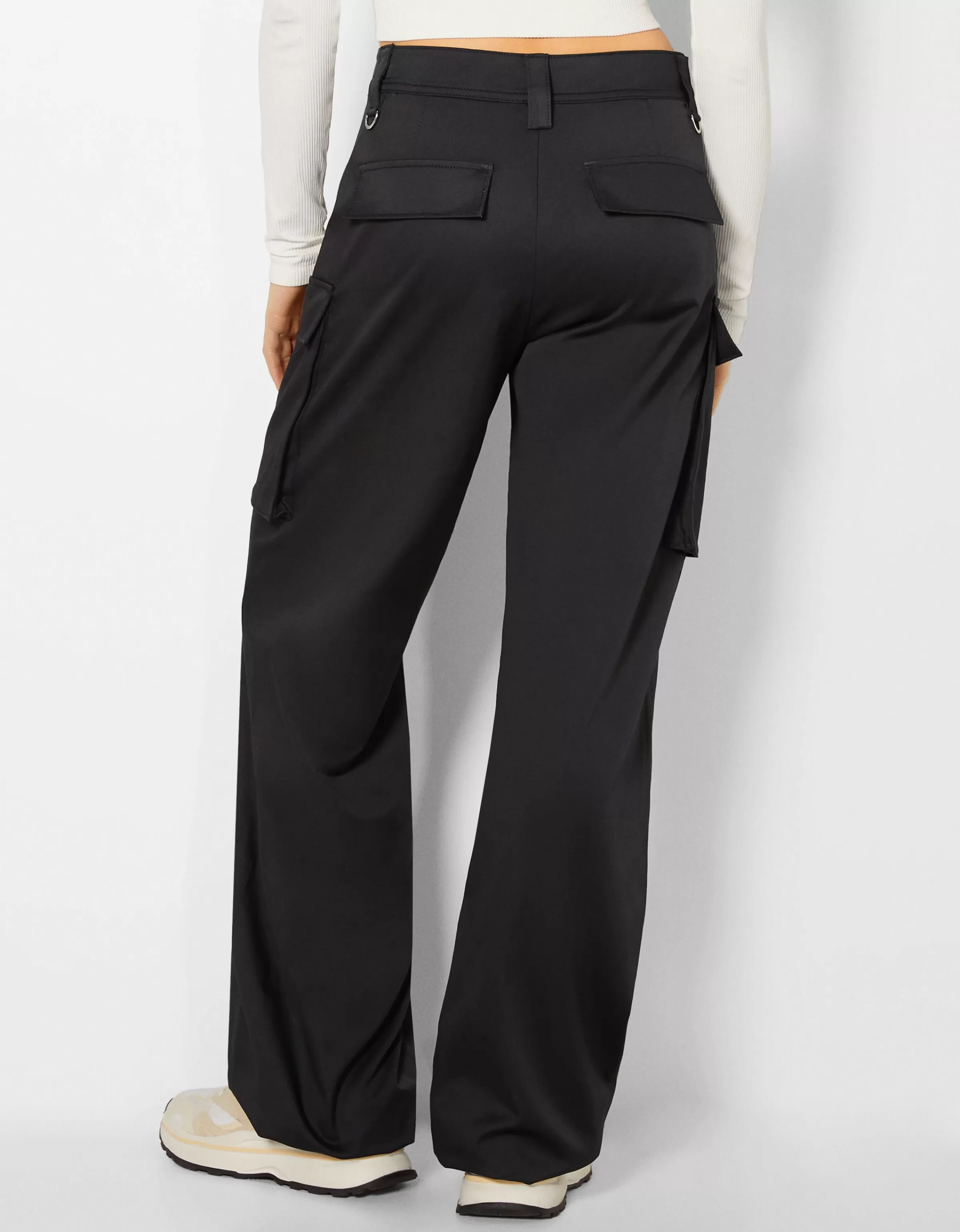 BERSHKA Pantalons*Pantalon cargo edgy Noir