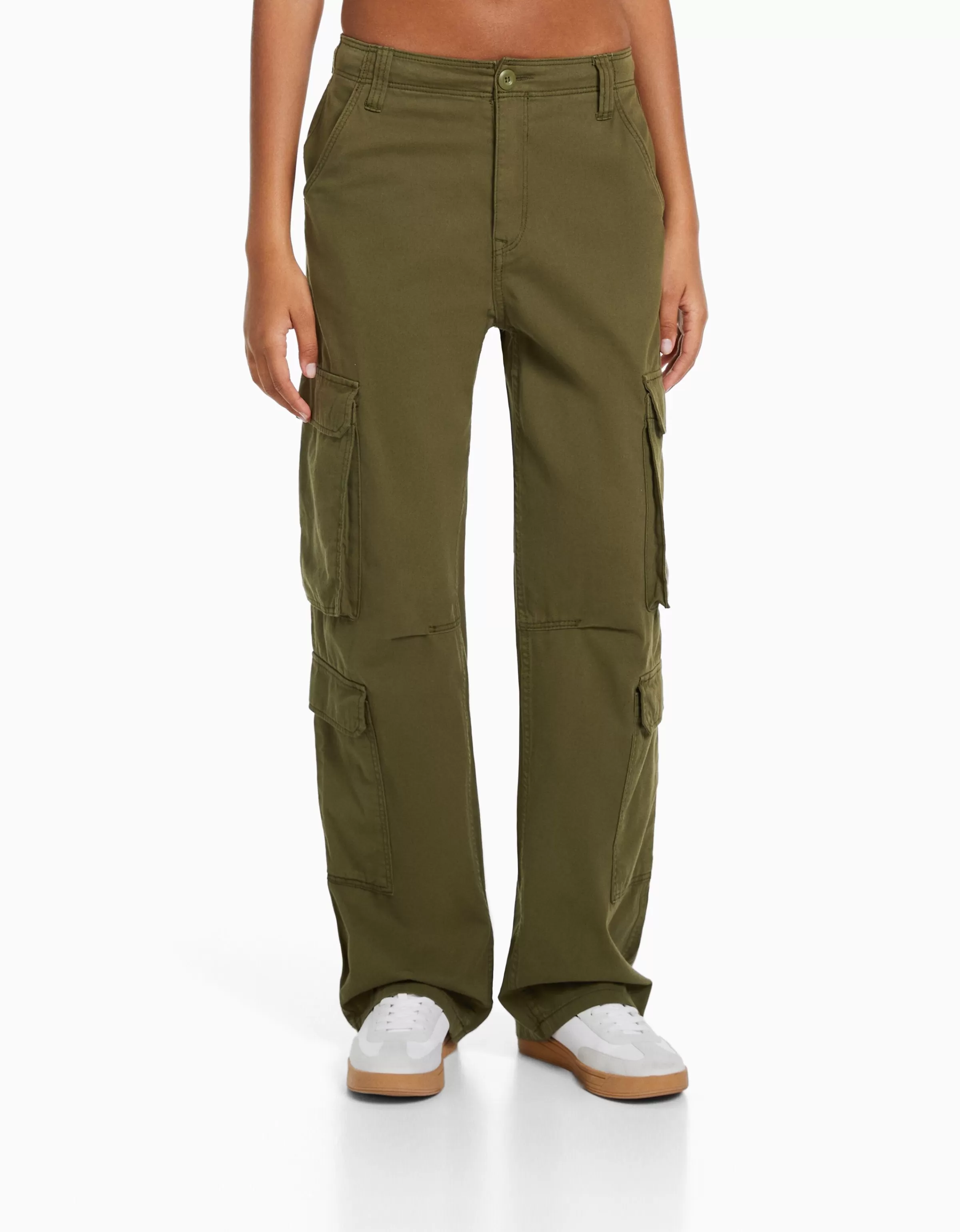 BERSHKA Pantalons*Pantalon cargo moulant serge multipoches Kaki