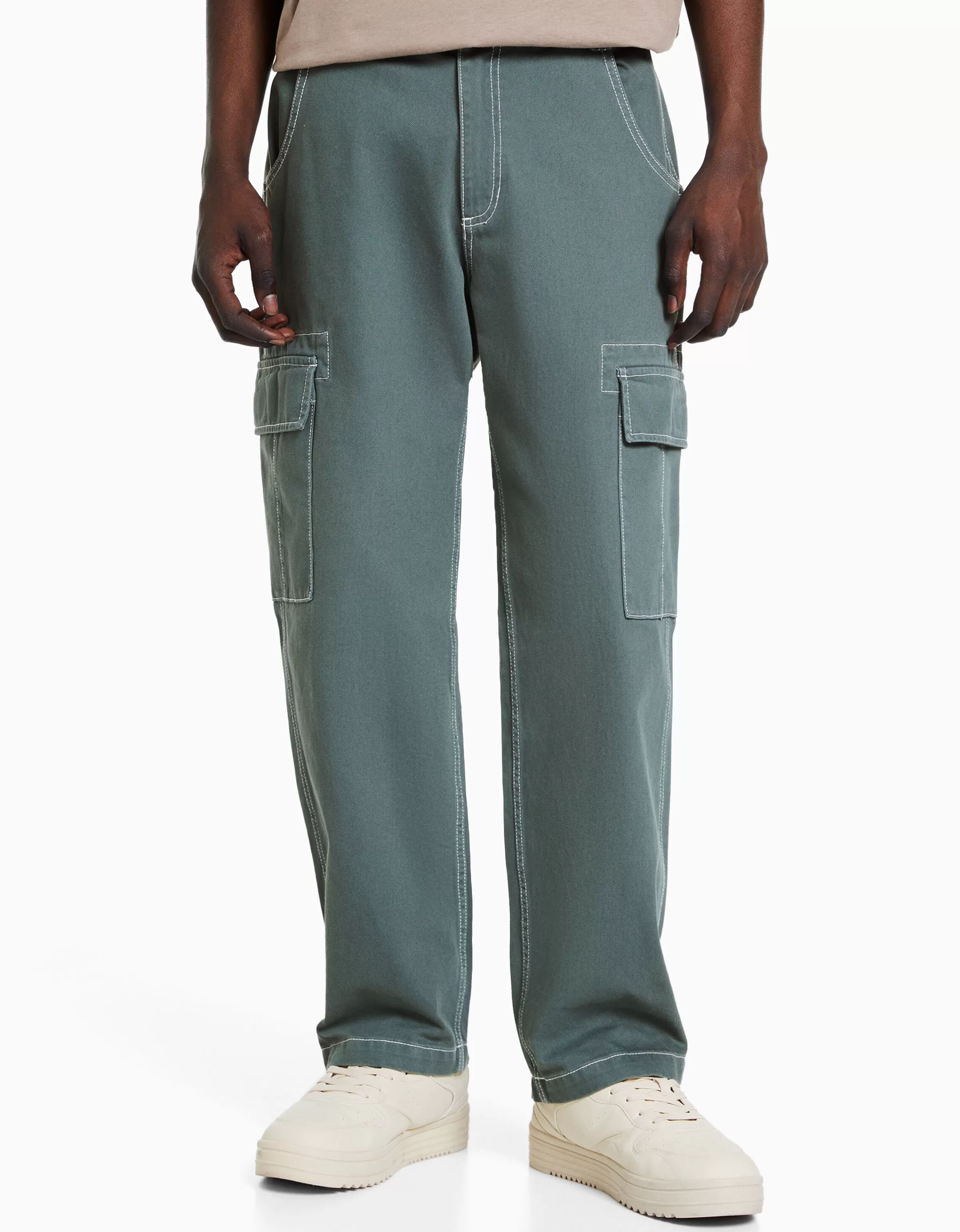 BERSHKA Vêtements*Pantalon cargo wide fil contraste Bleu