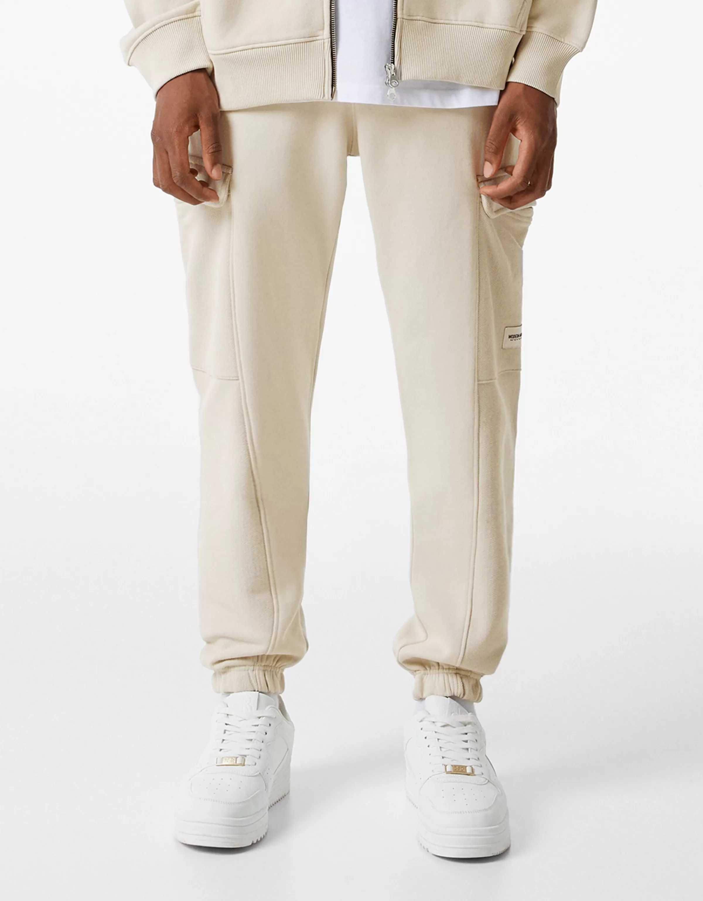 BERSHKA Vêtements*Pantalon jogger cargo molleton Noir