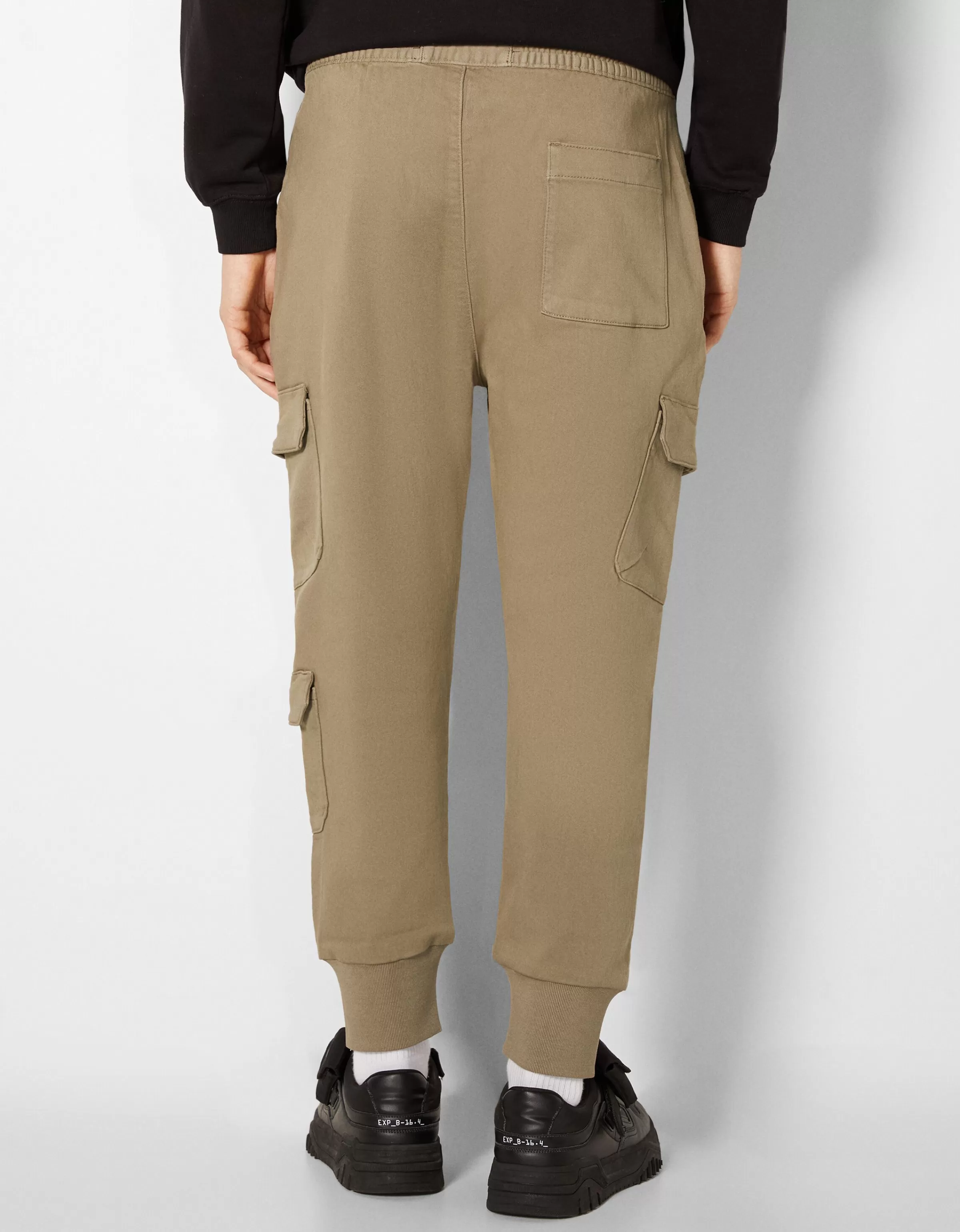 BERSHKA Pantalons*Pantalon jogger cargo slim Blanc cassé