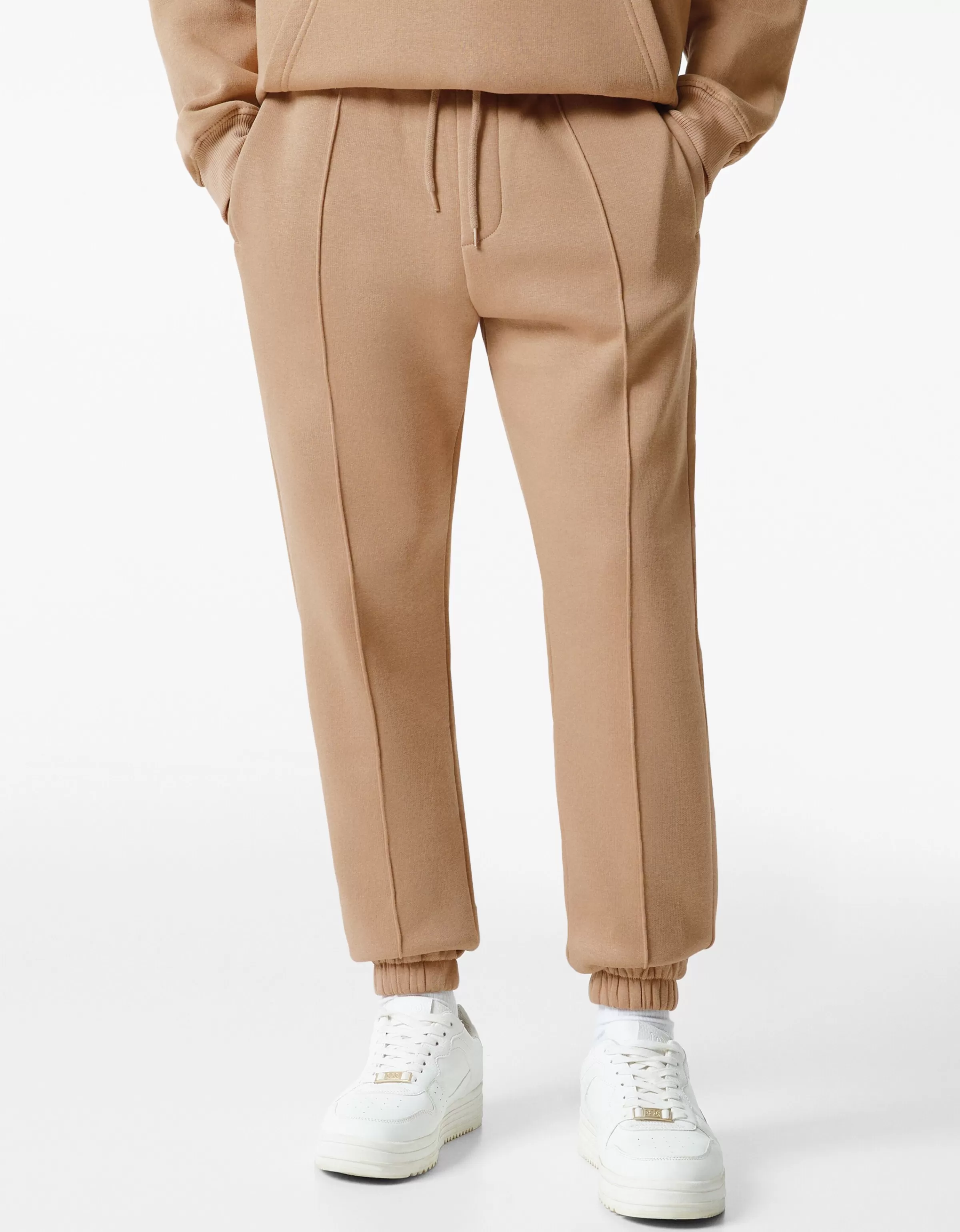 BERSHKA Pantalons*Pantalon jogger molleton Camel