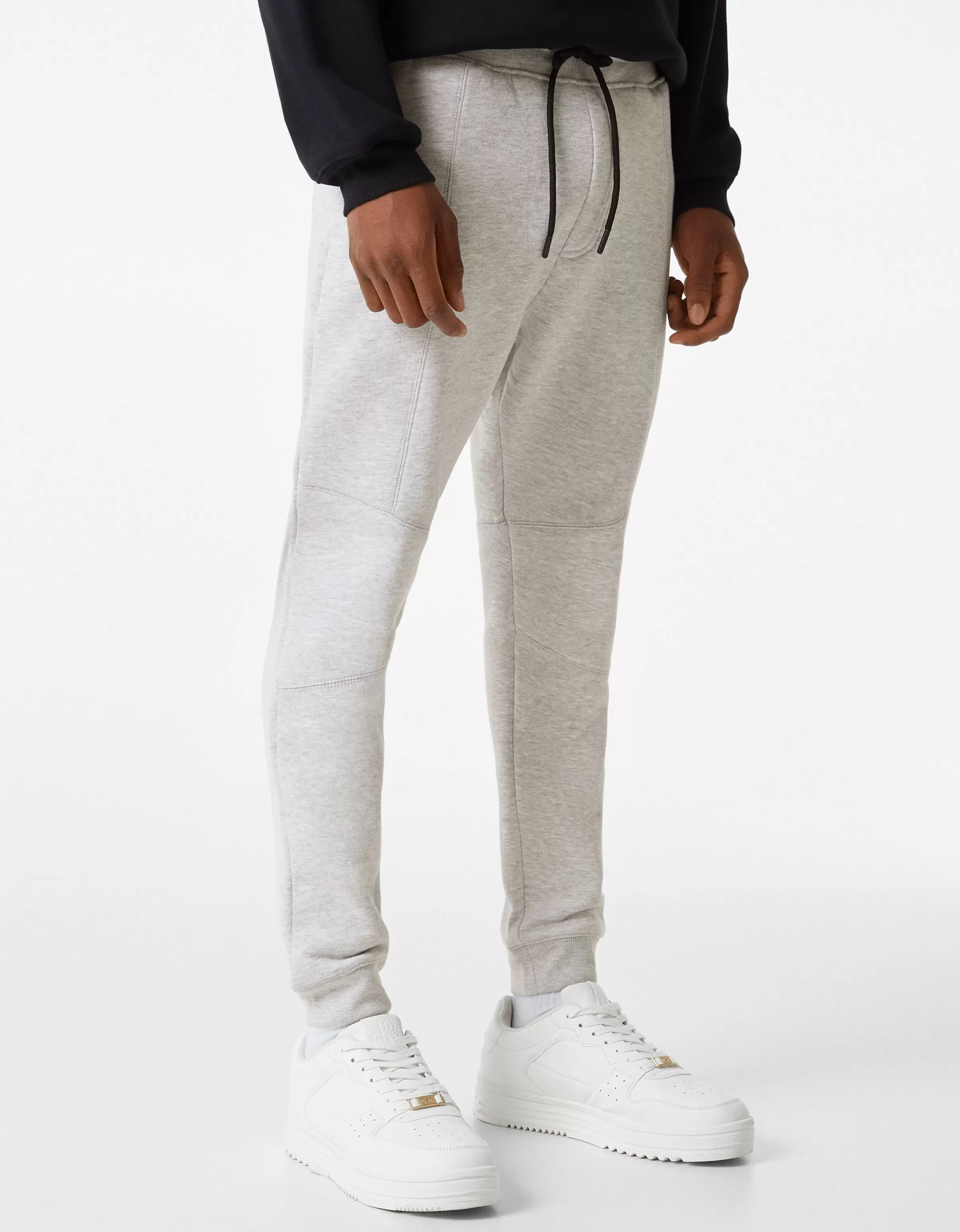 BERSHKA Pantalons et jeans*Pantalon jogger molleton découpes Gris