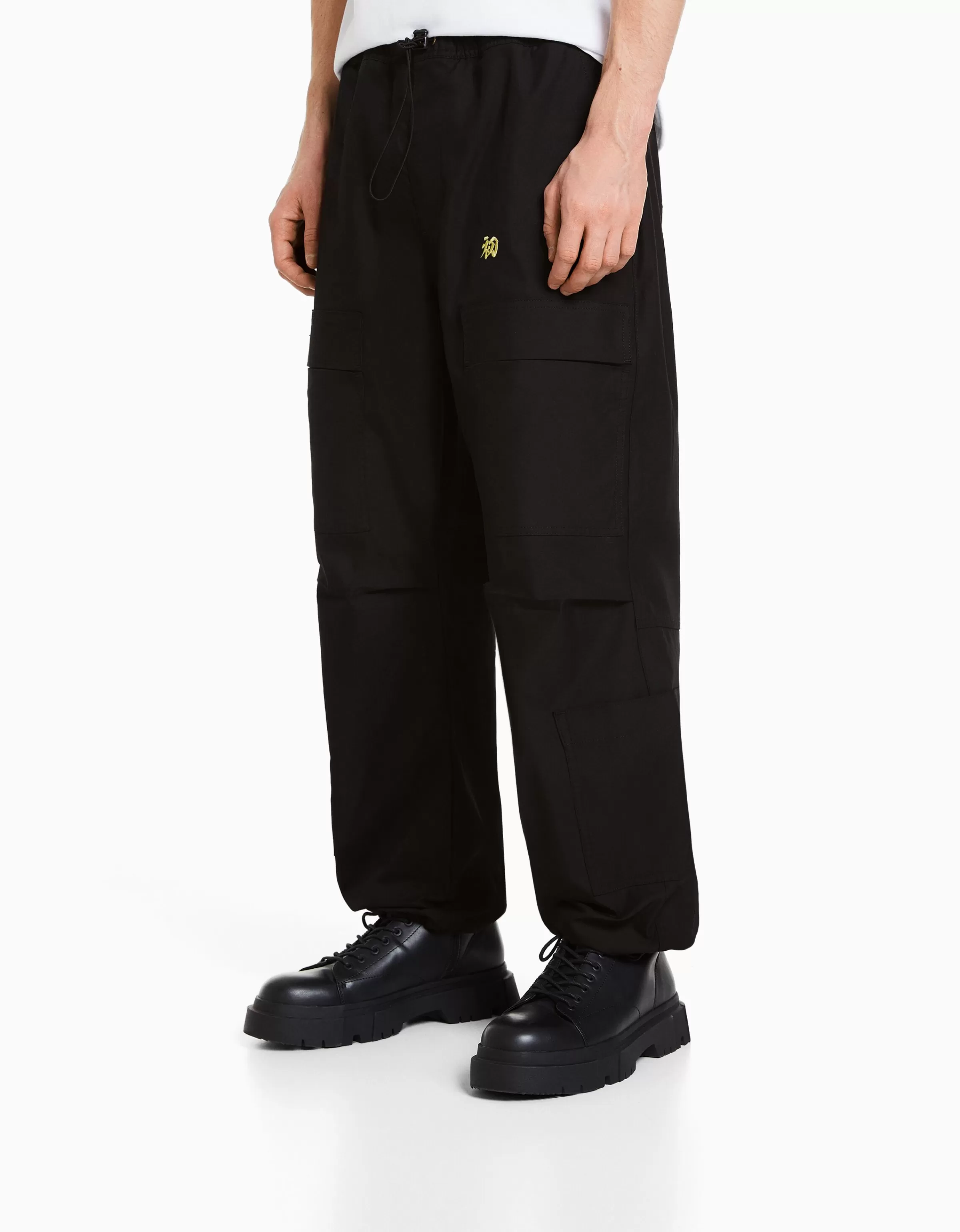 BERSHKA Collaborations®*Pantalon parachute TOKYO REVENGERS Noir