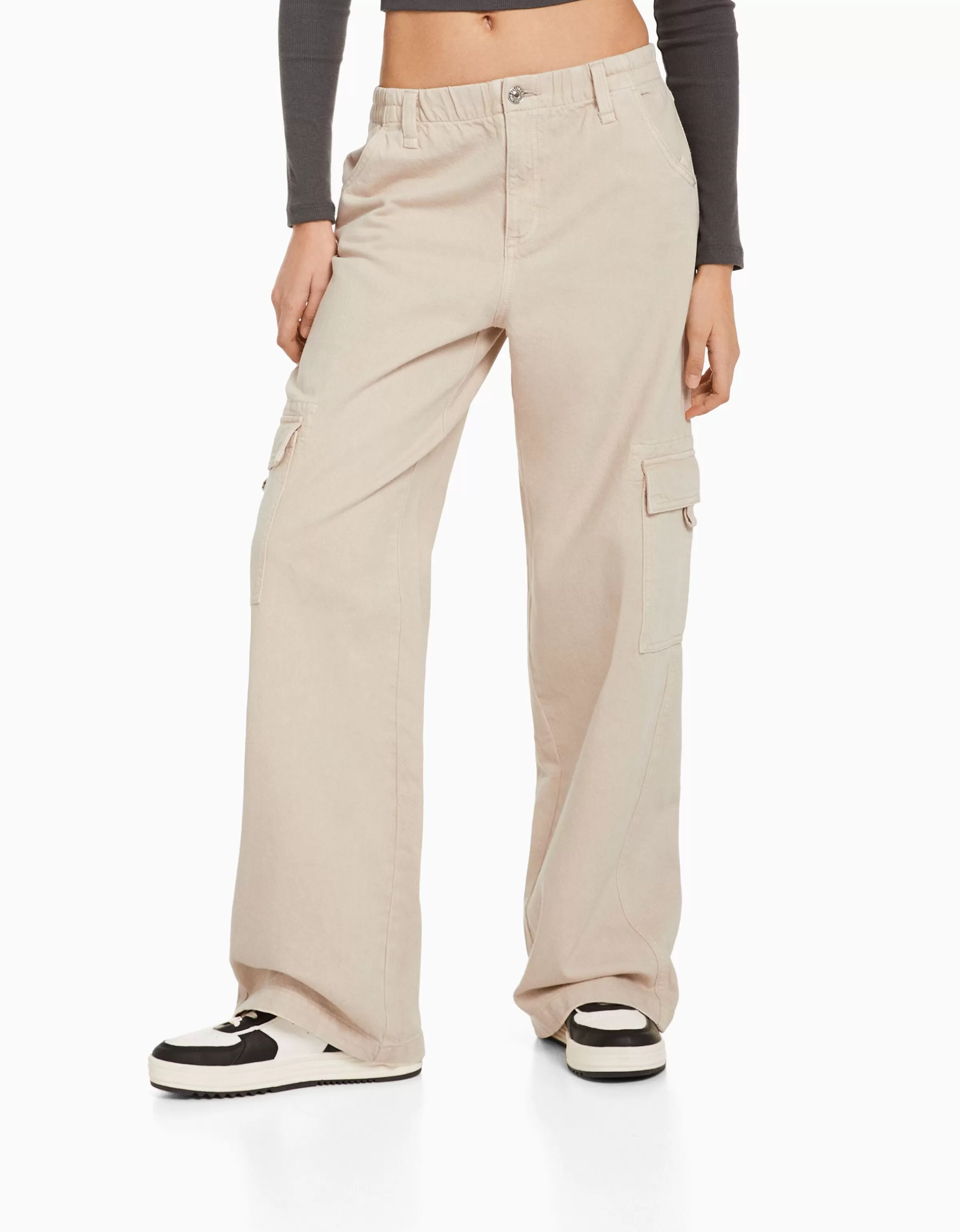 BERSHKA Cargo et parachute*Pantalon straight cargo sergé taille élastique Bleu clair