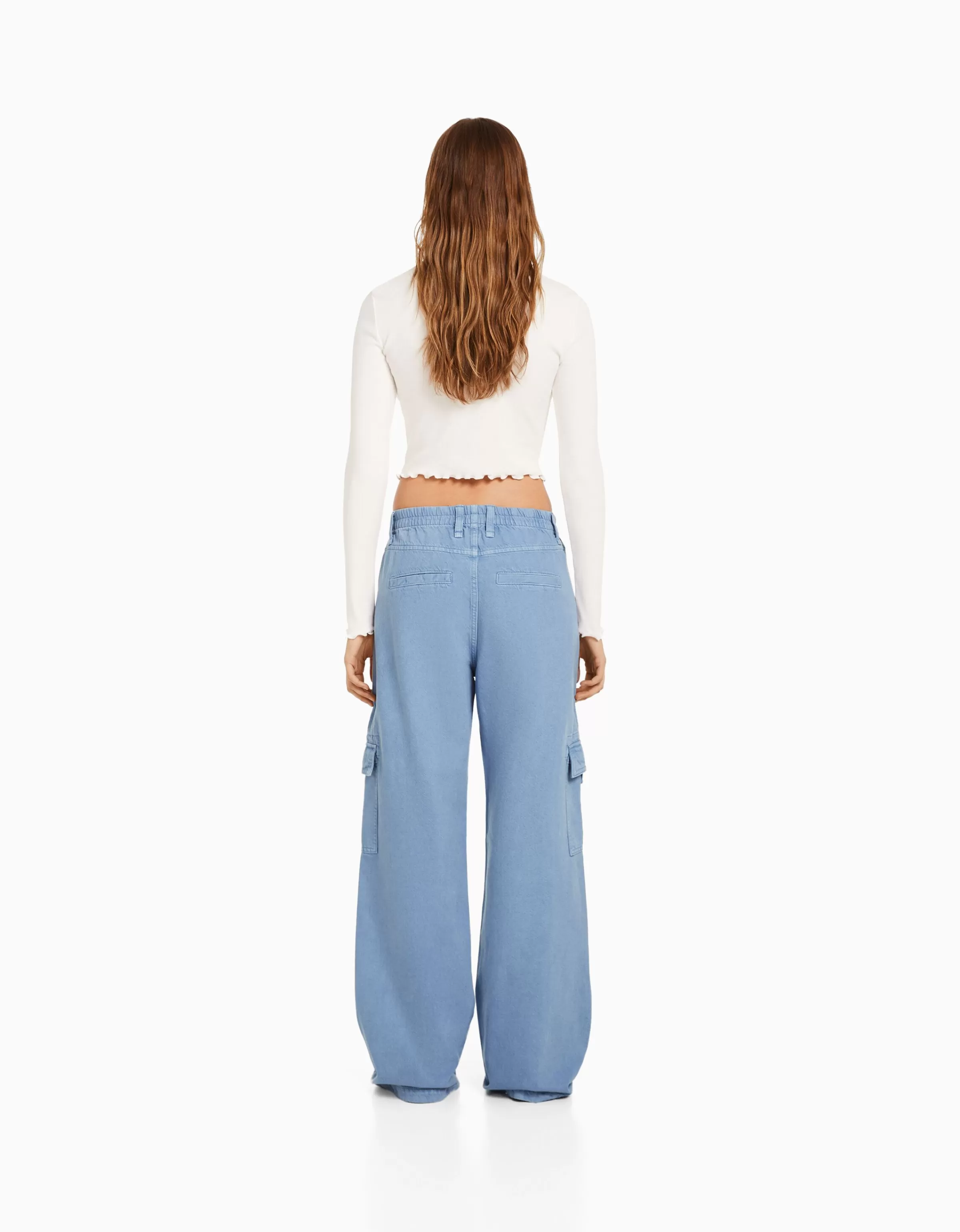 BERSHKA Cargo et parachute*Pantalon straight cargo sergé taille élastique Bleu clair